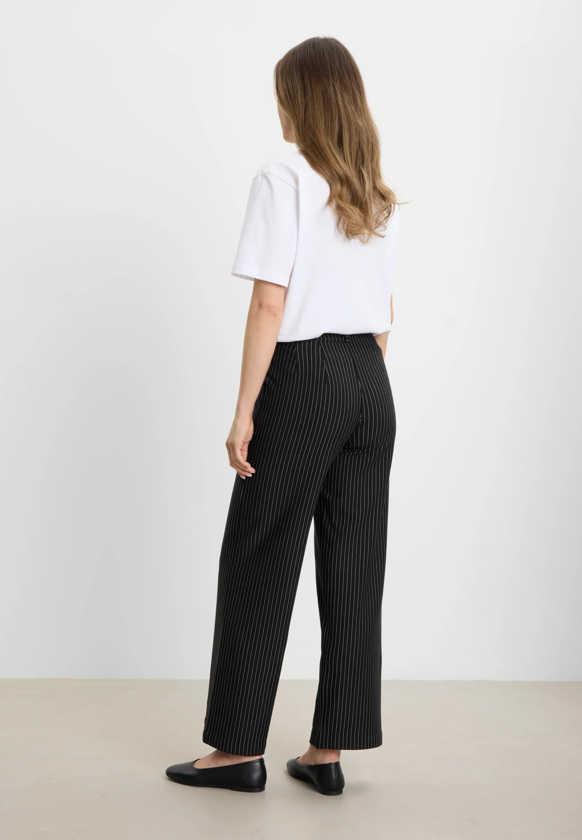 Donna Loose Jersey - Short Length - Black Stripe Brushed - Image 3