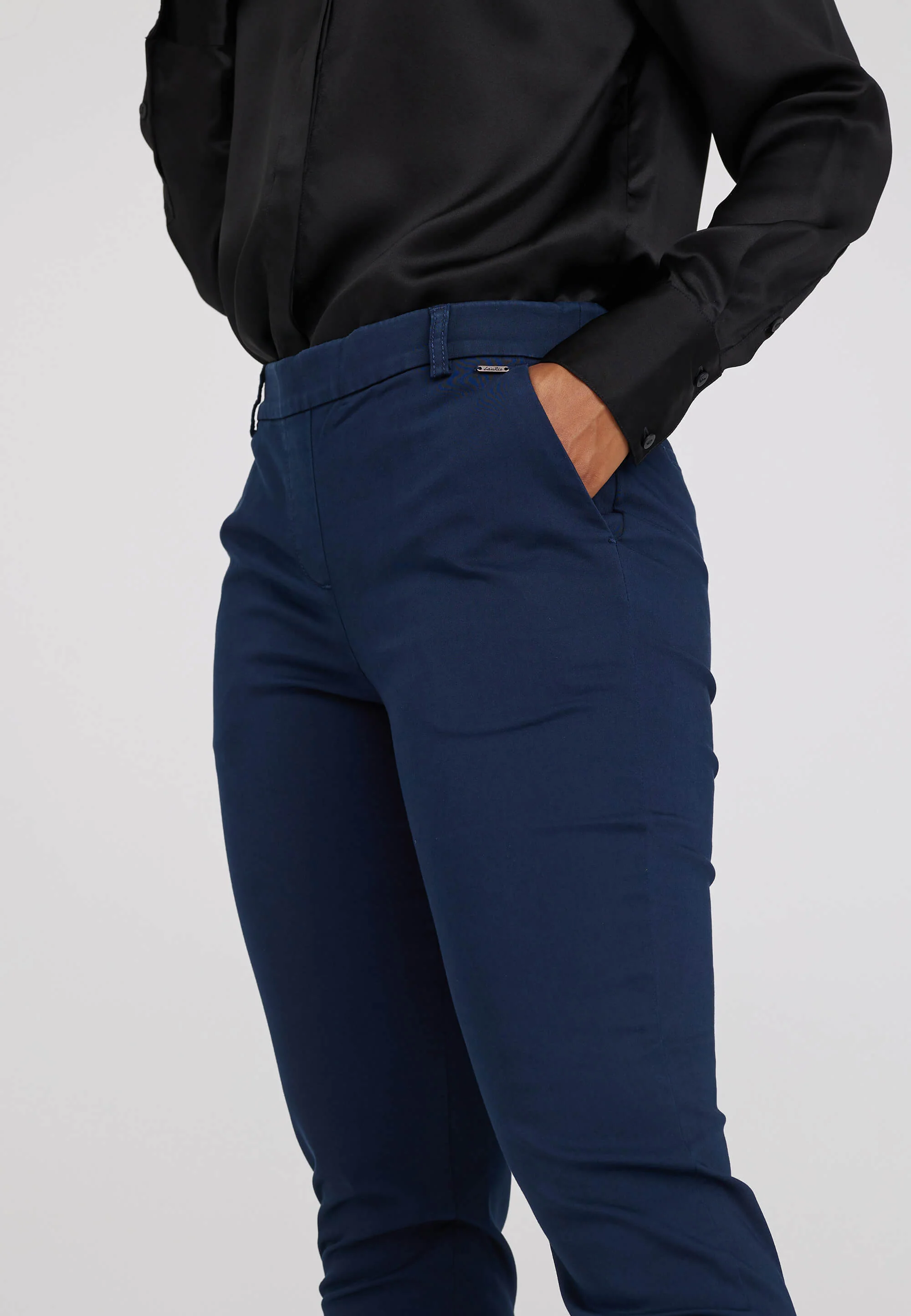 Fanny Slim - Short Length - Navy - Image 5