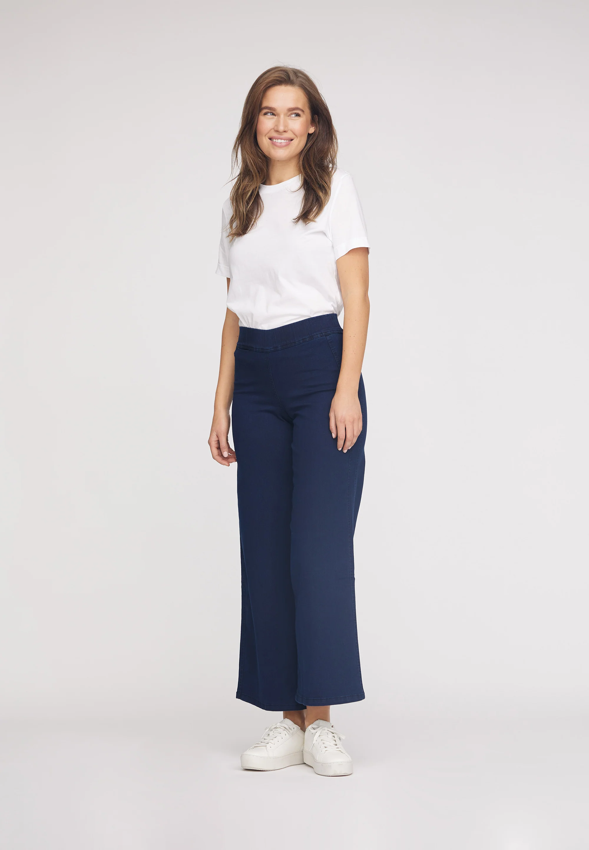Serene Loose - Medium Length - Dark Blue Denim - Image 3