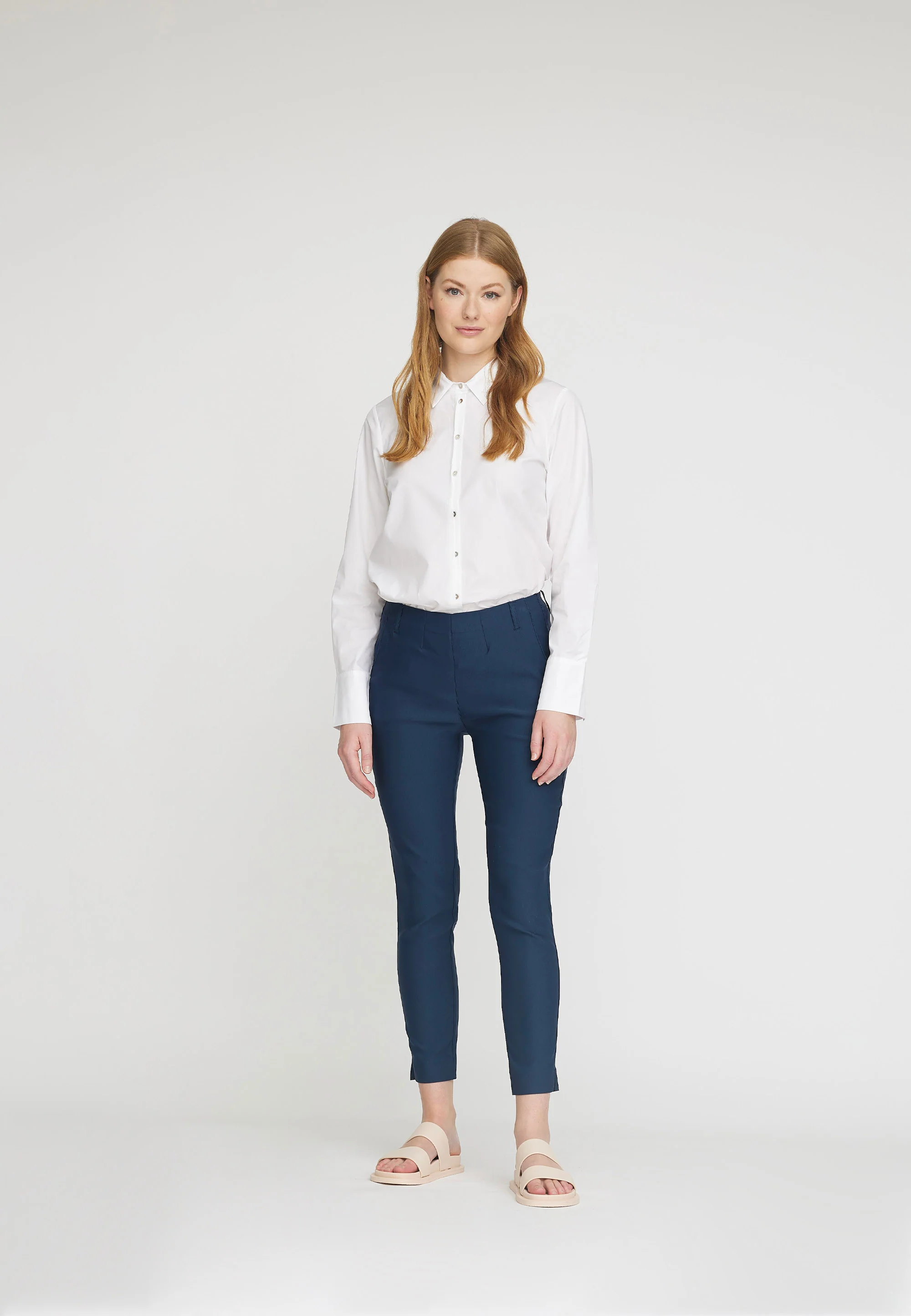 Elizabeth Slim CL - Navy - Image 3