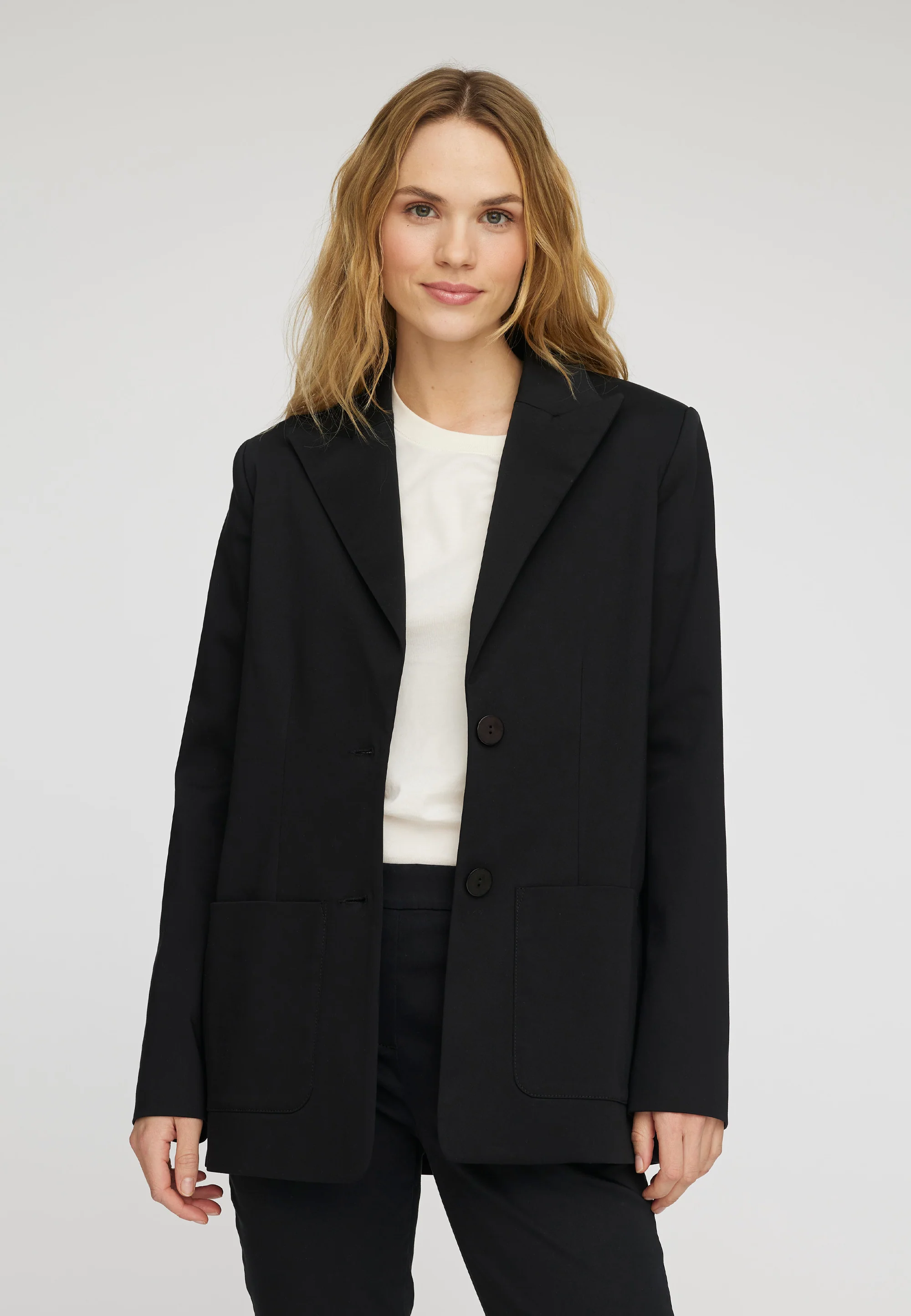 Britt Blazer 76cm - Black - Image 3