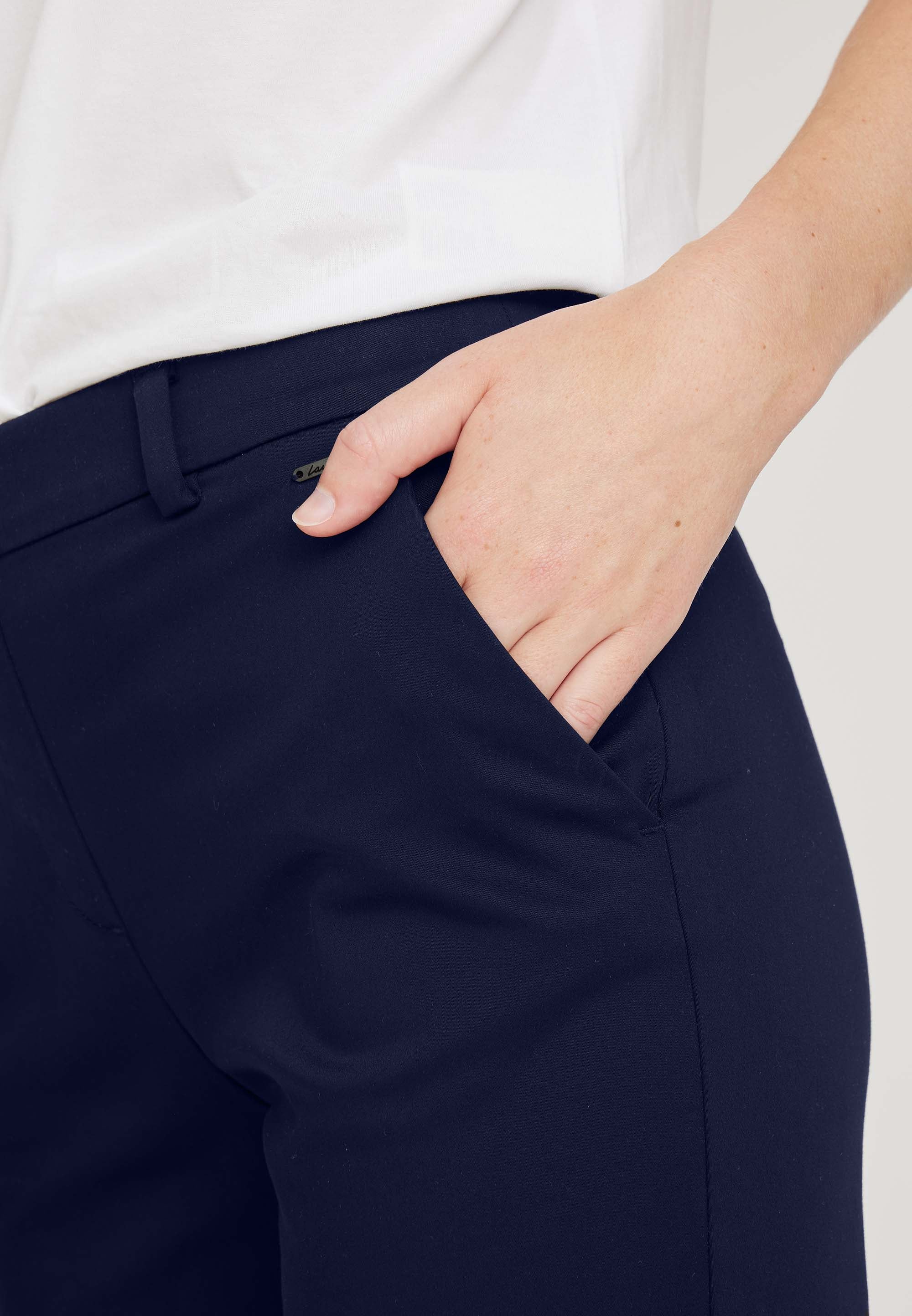 Phoebe Loose - Medium Length - Navy - Image 5