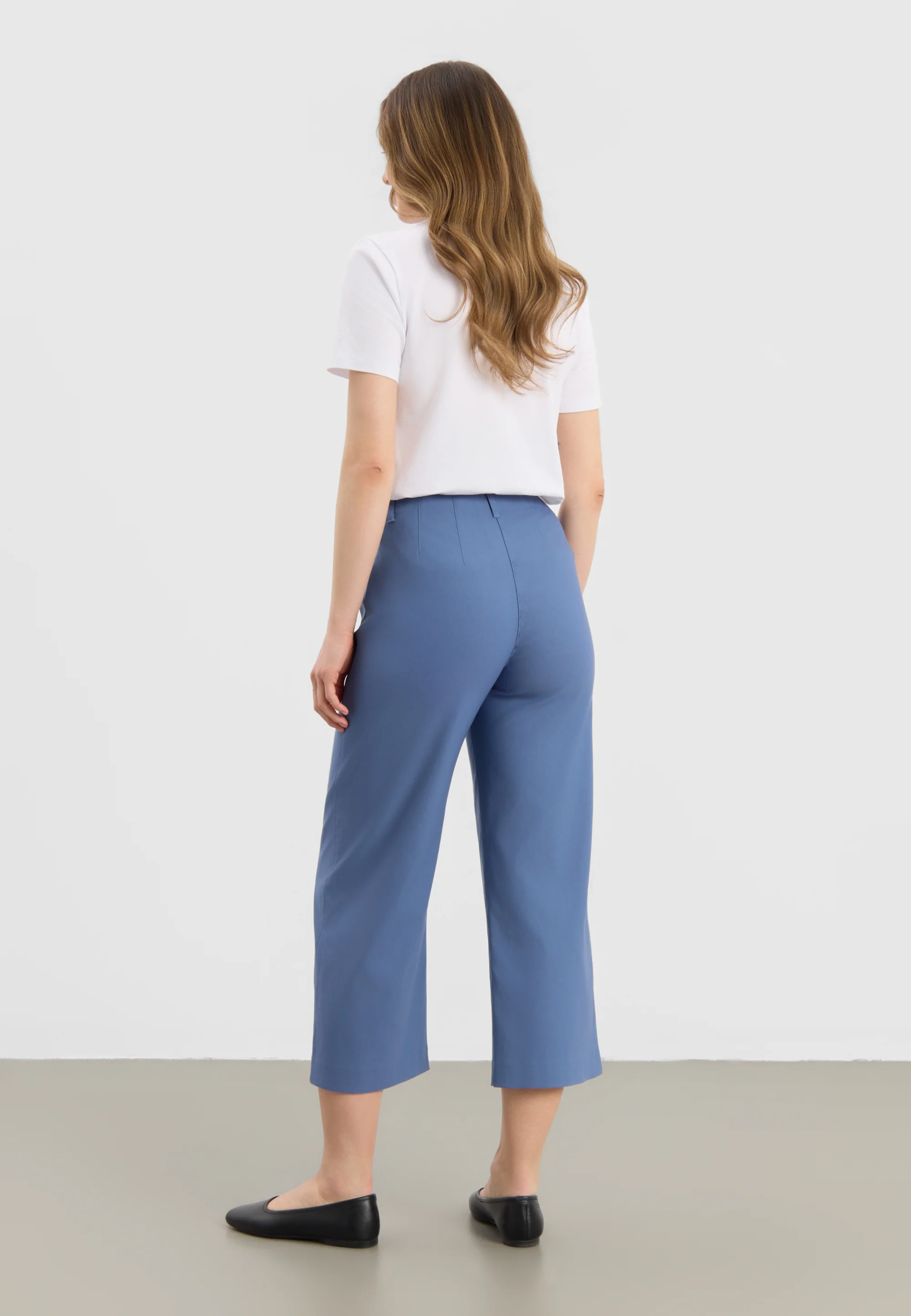 Donna Loose - Cropped - Blue - Image 2