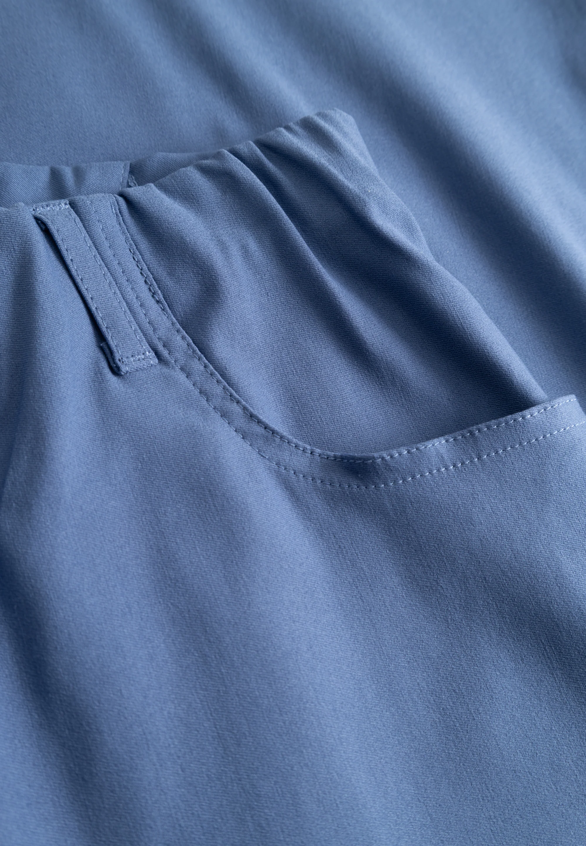Donna Loose - Cropped - Blue - Image 5