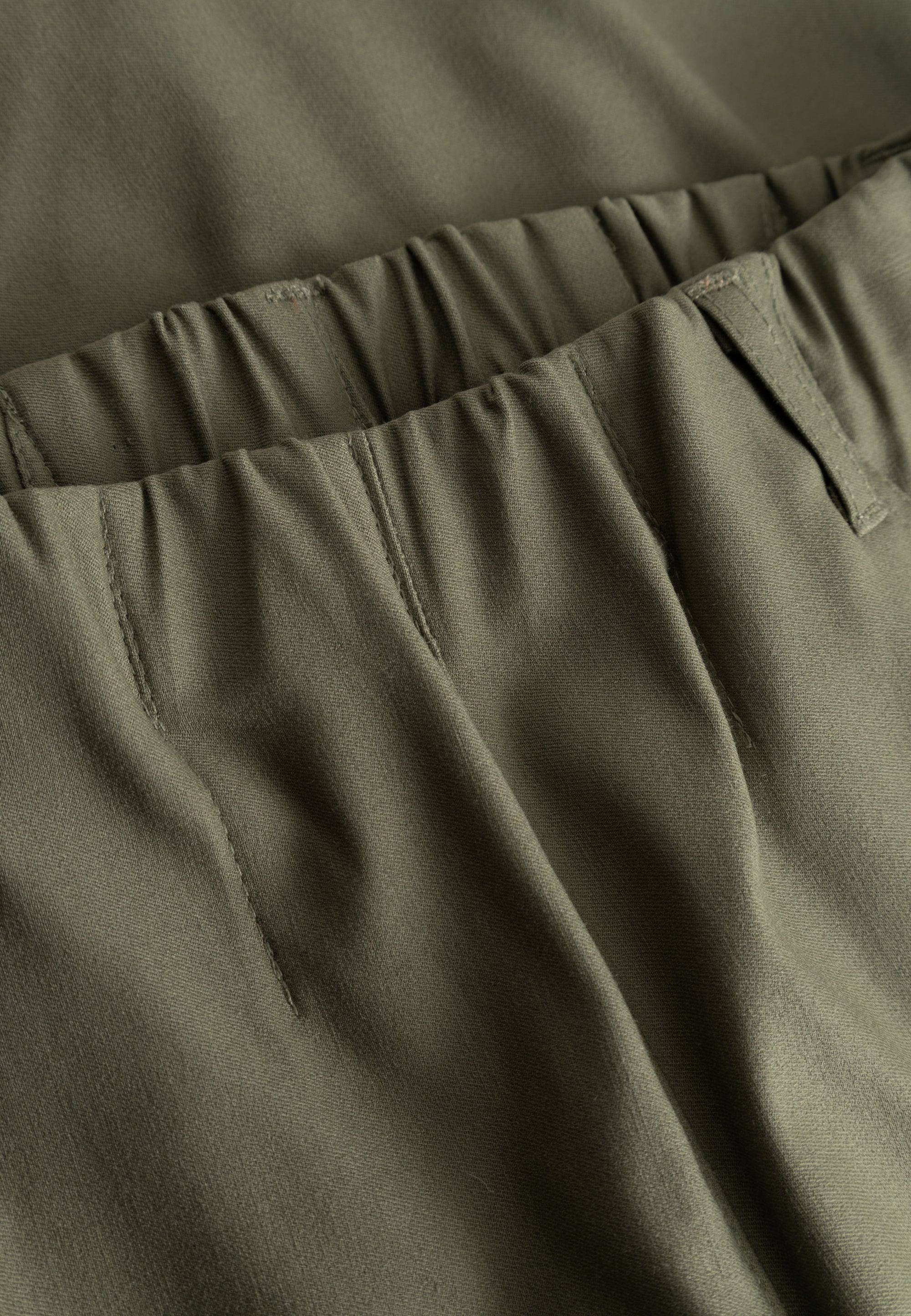 Donna Loose - Cropped - Khaki - Image 5