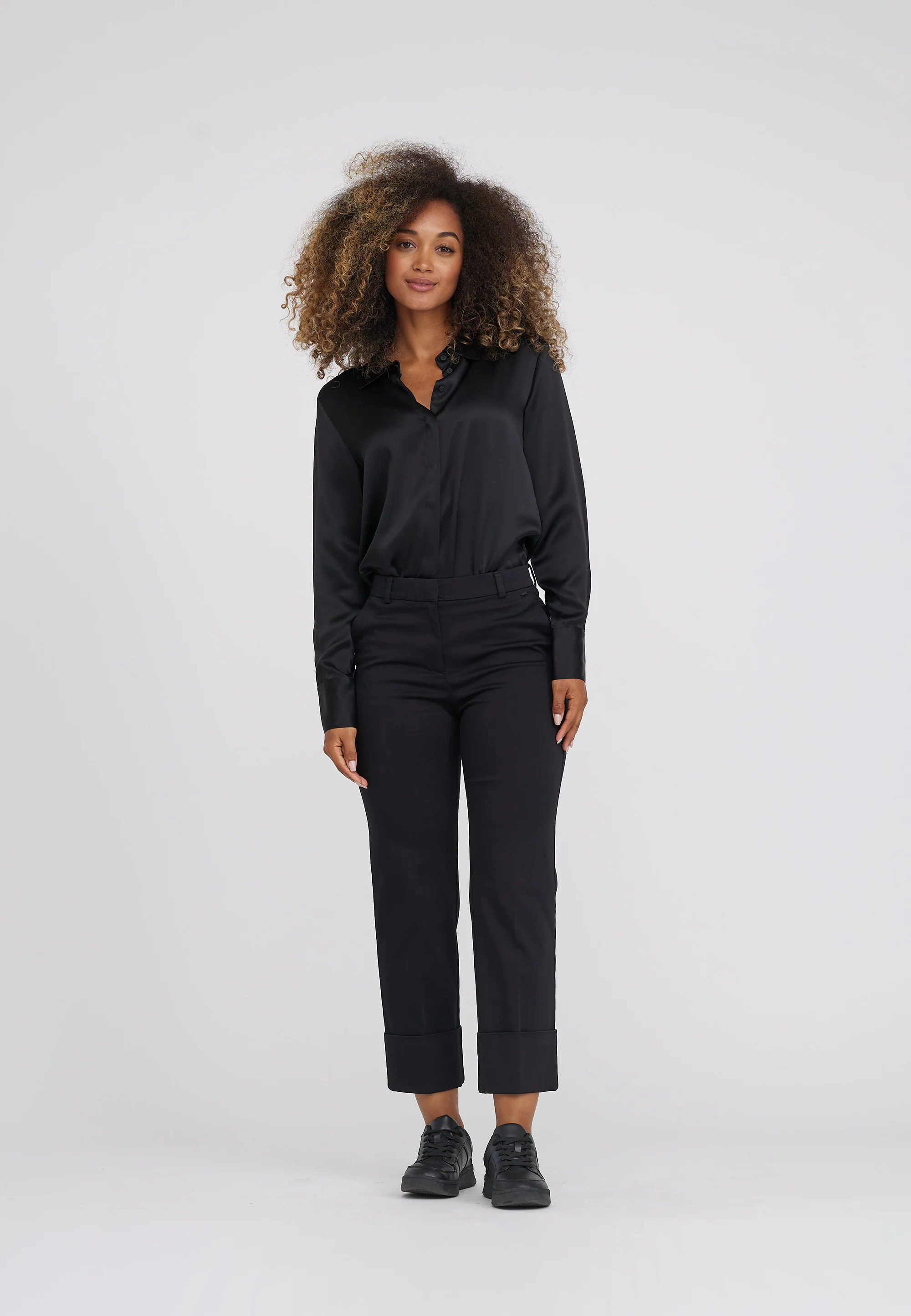 Judy Turn-Up Straight - Cropped - Black - Image 3
