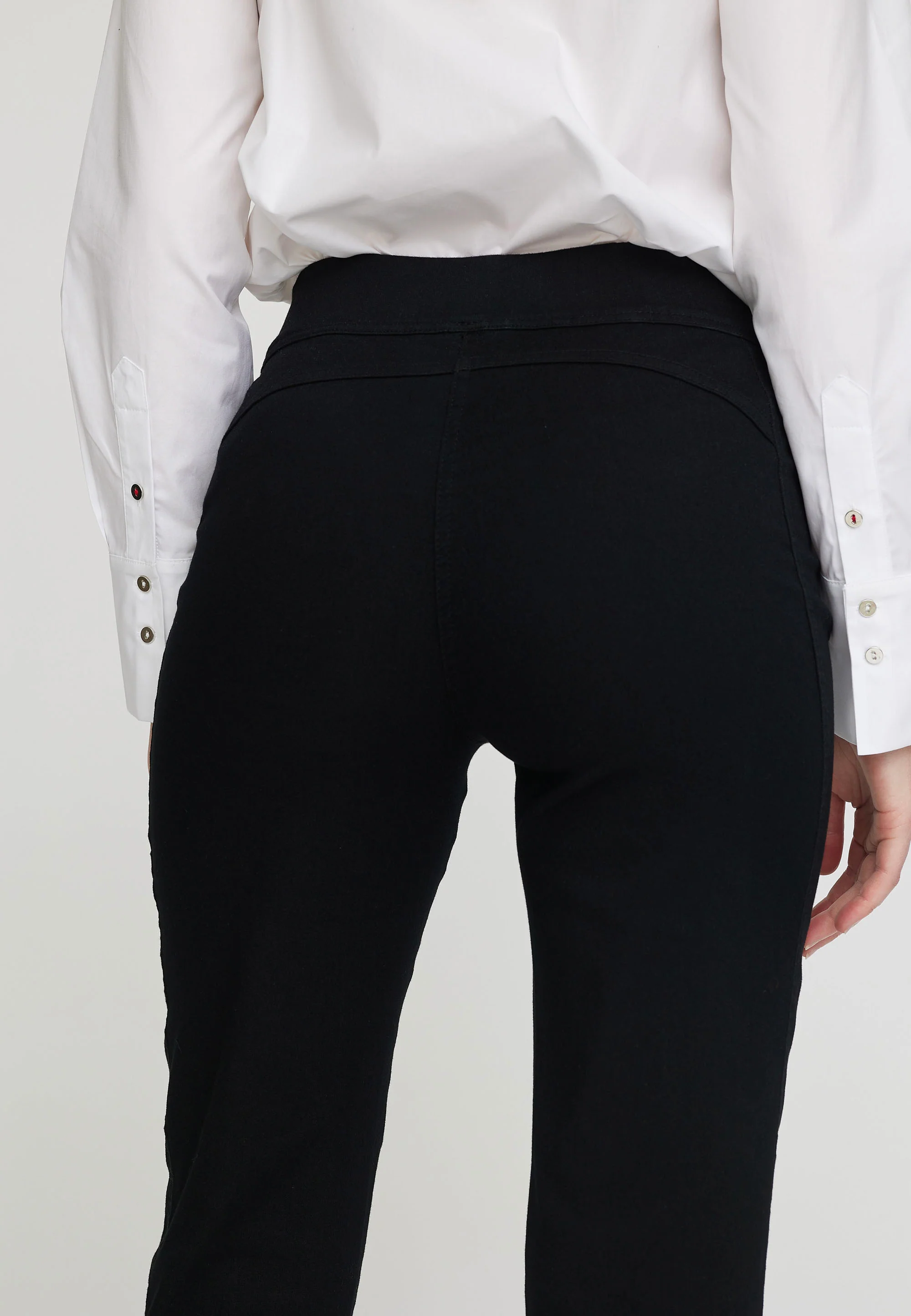 Serene Regular - Extra Short Length - Black - Image 4