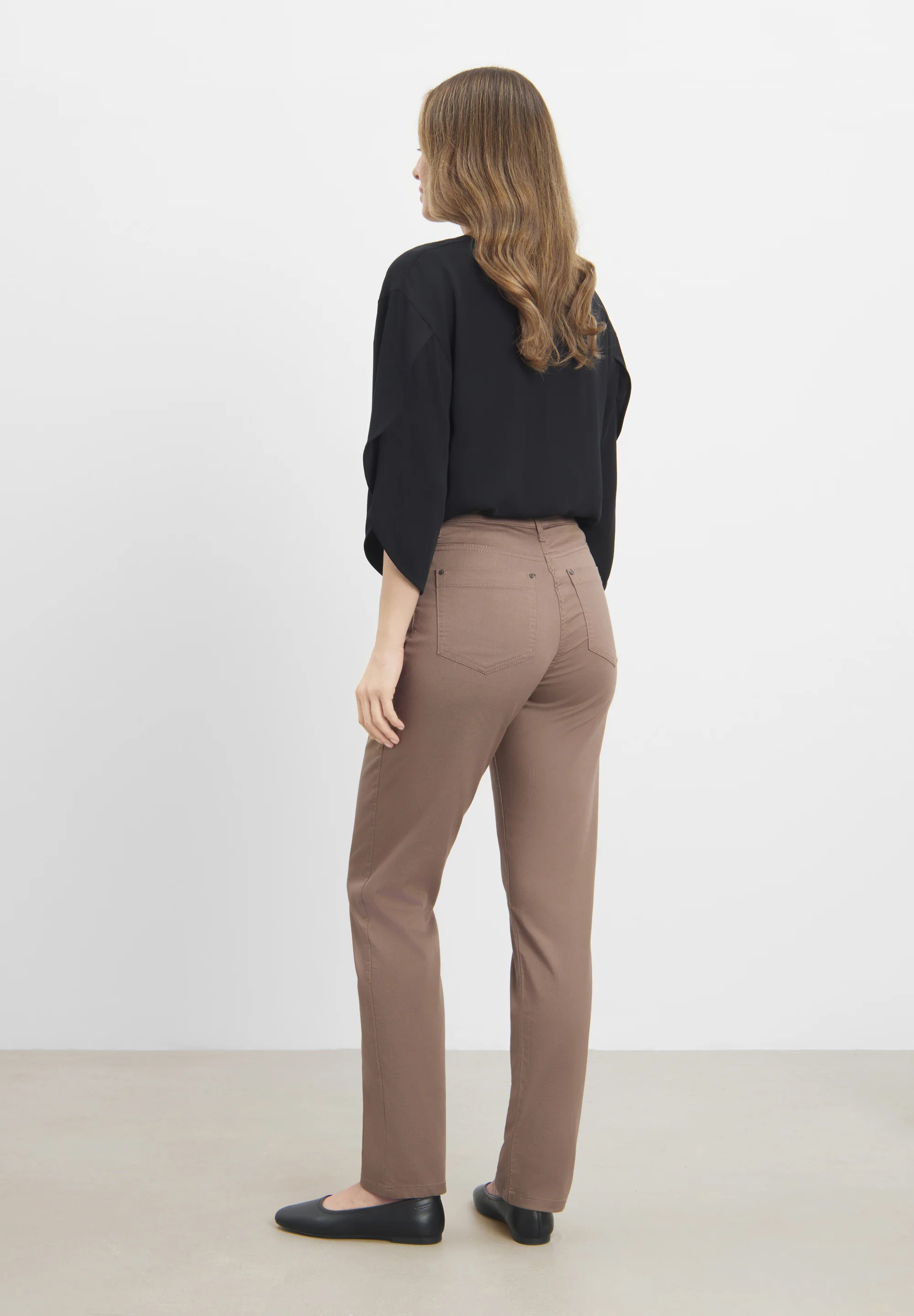 Charlotte Regular - Medium Length - Sika - Image 3