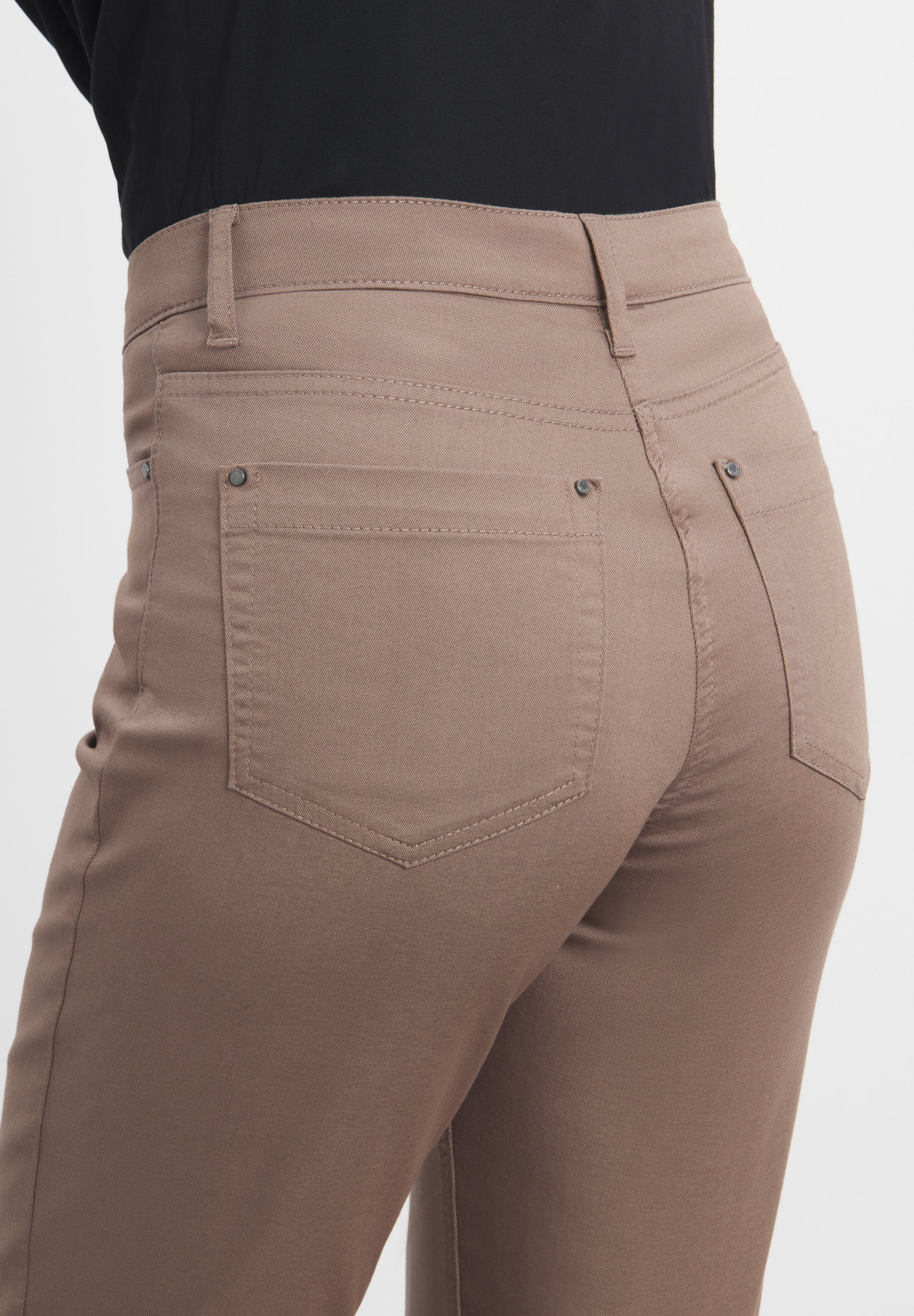 Charlotte Regular - Medium Length - Sika - Image 4