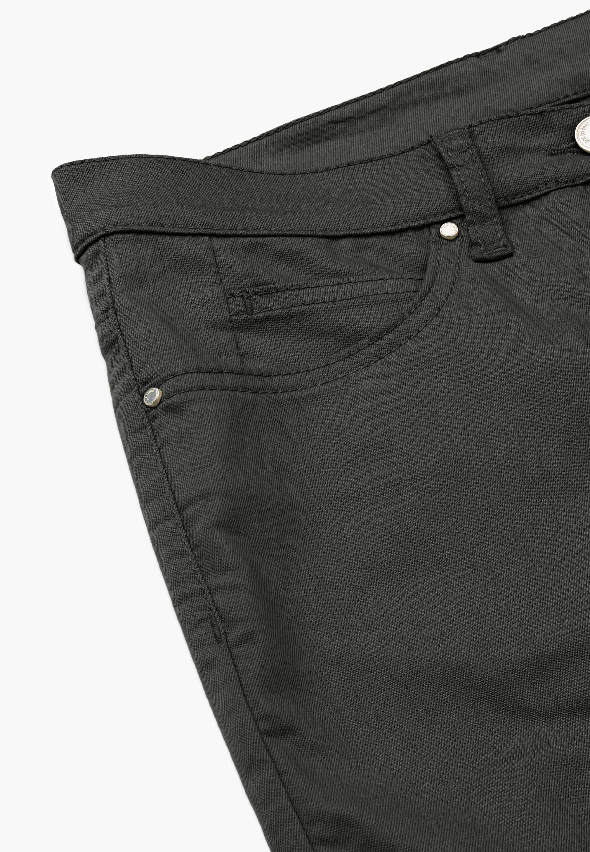 Charlotte Regular - Medium Length - Black - Image 4