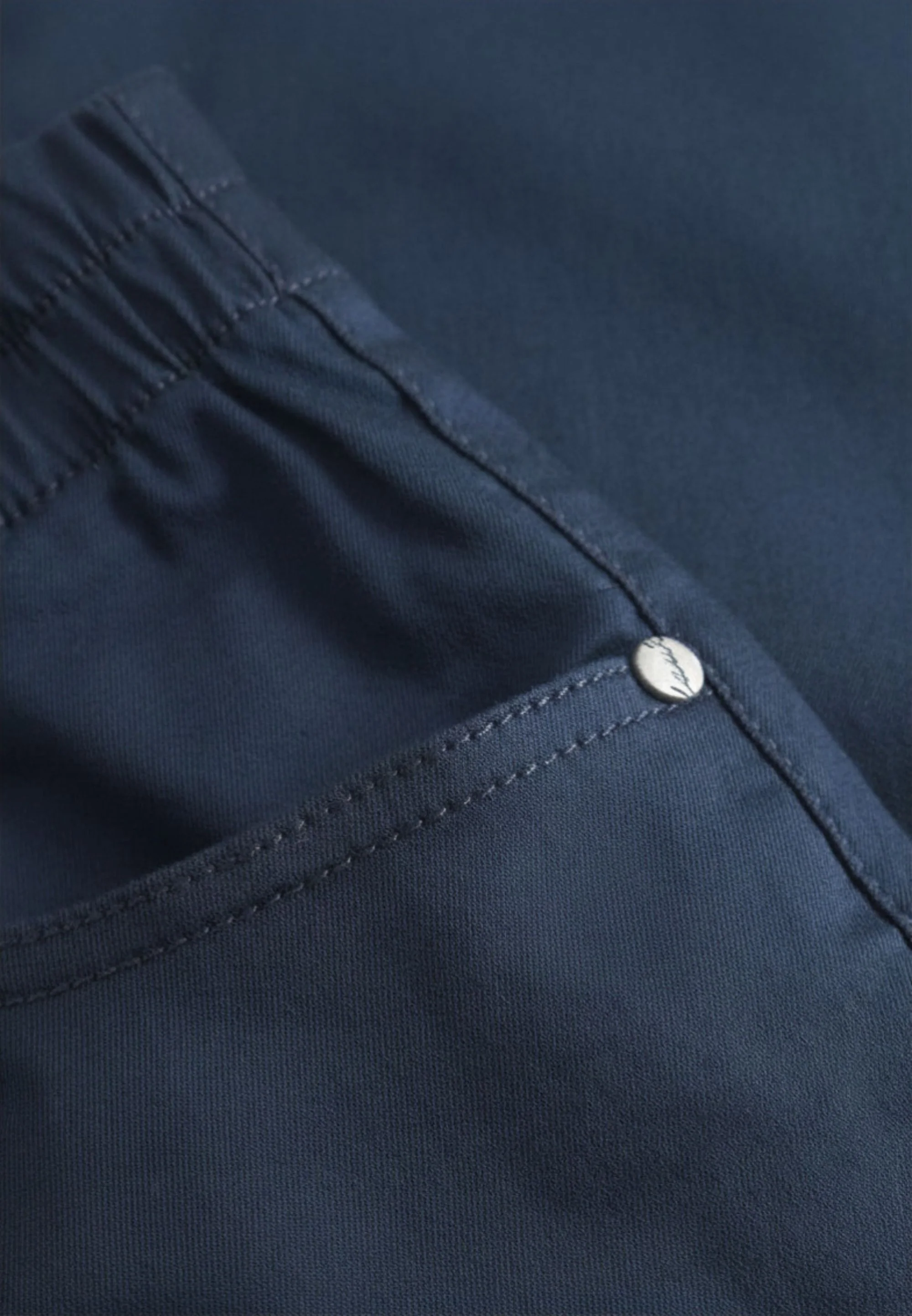 Ellie Relaxed - Short Length - Navy - Image 6