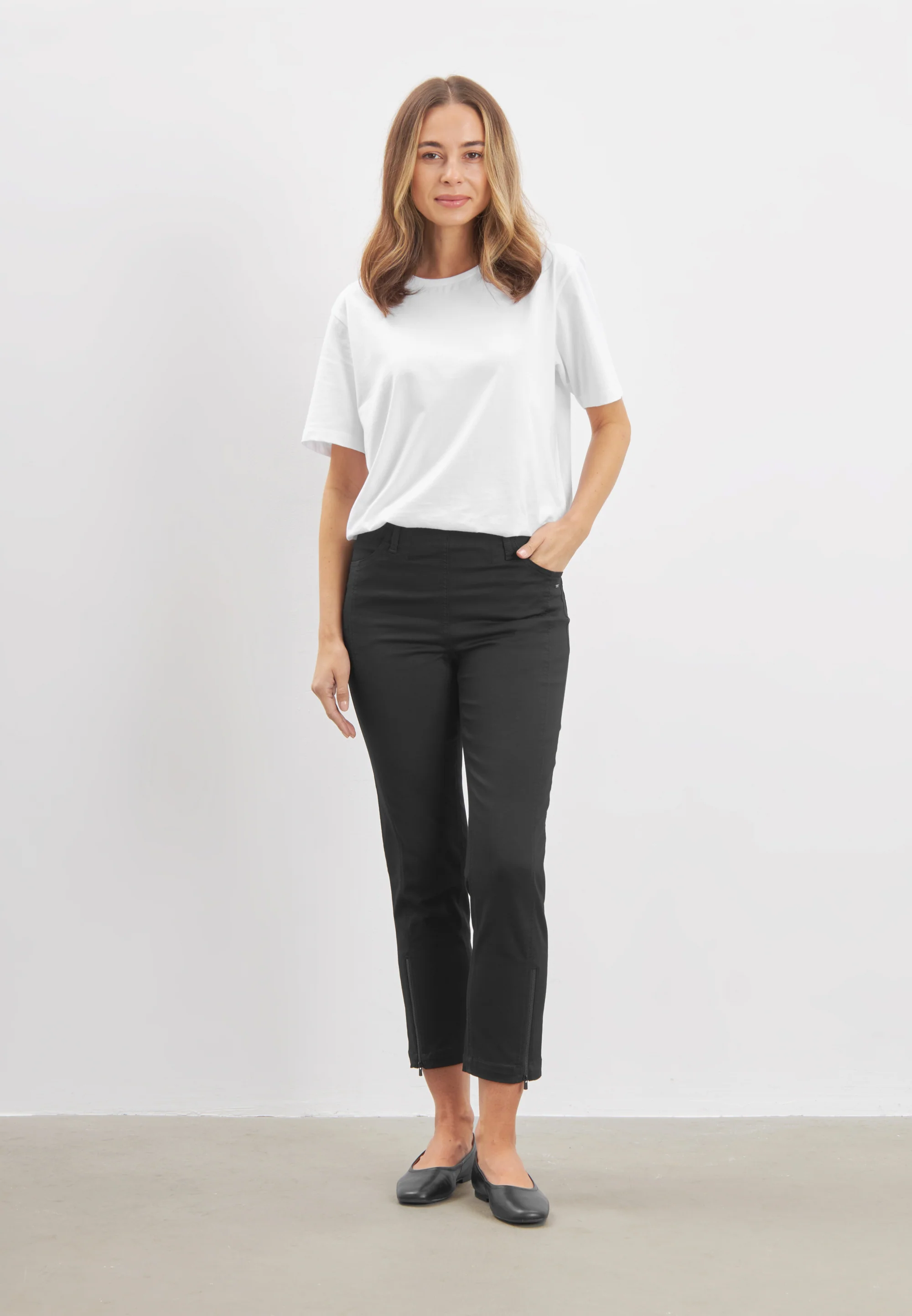 Piper Regular - Cropped - Black