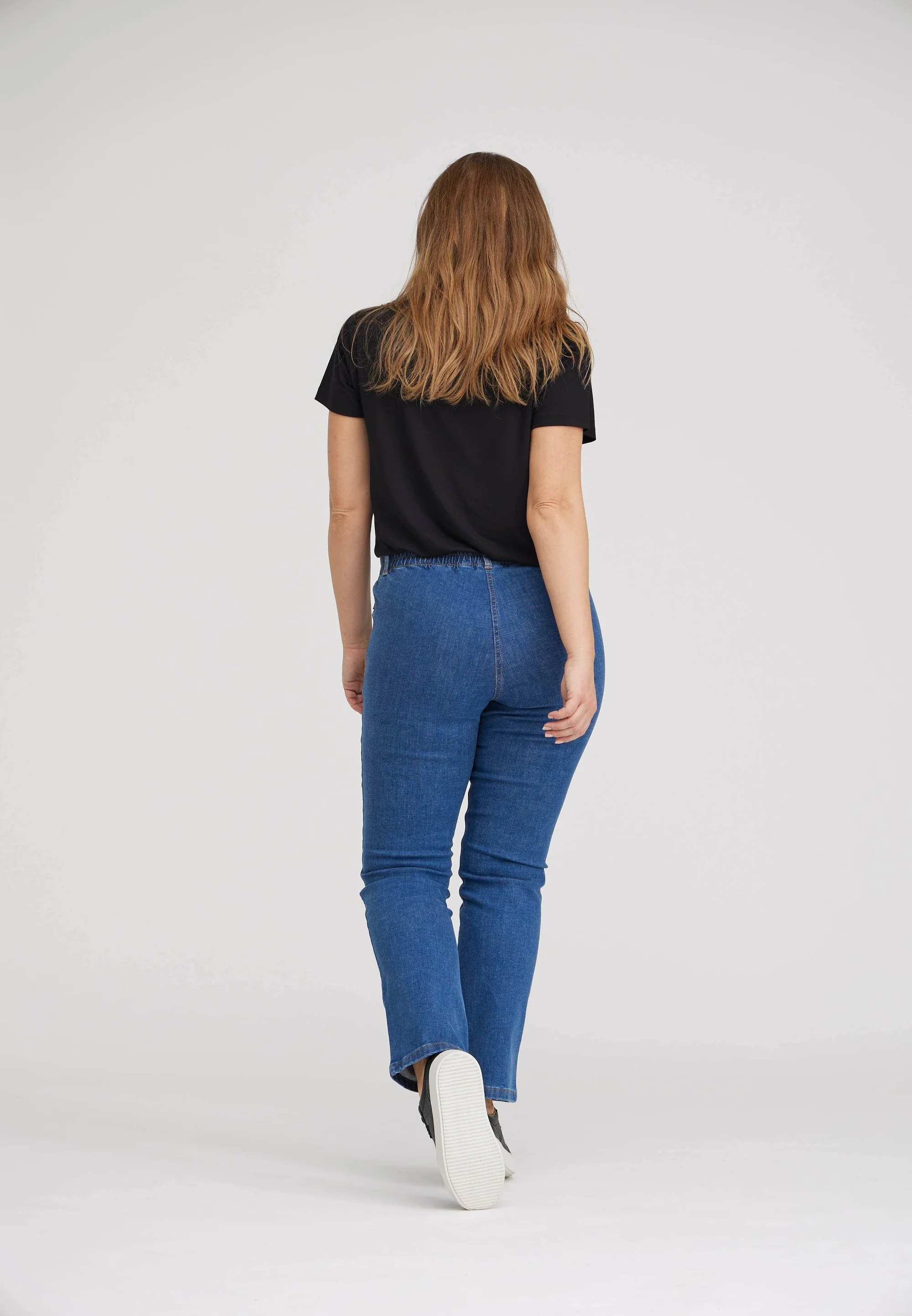 Violet Relaxed - Medium Length - Blue Denim - Image 3