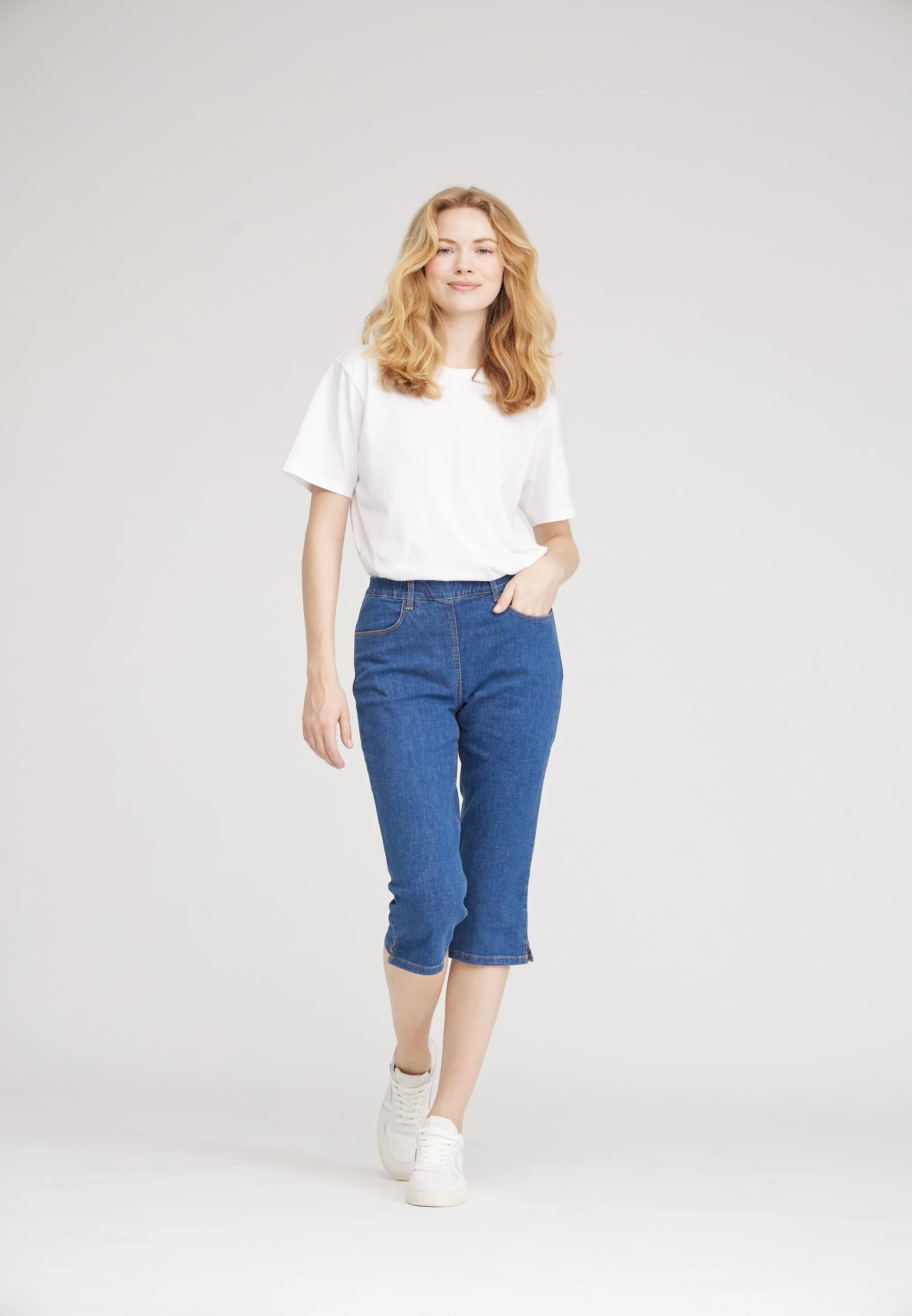 Kelly Regular Capri Short Length - Blue Denim - Image 2