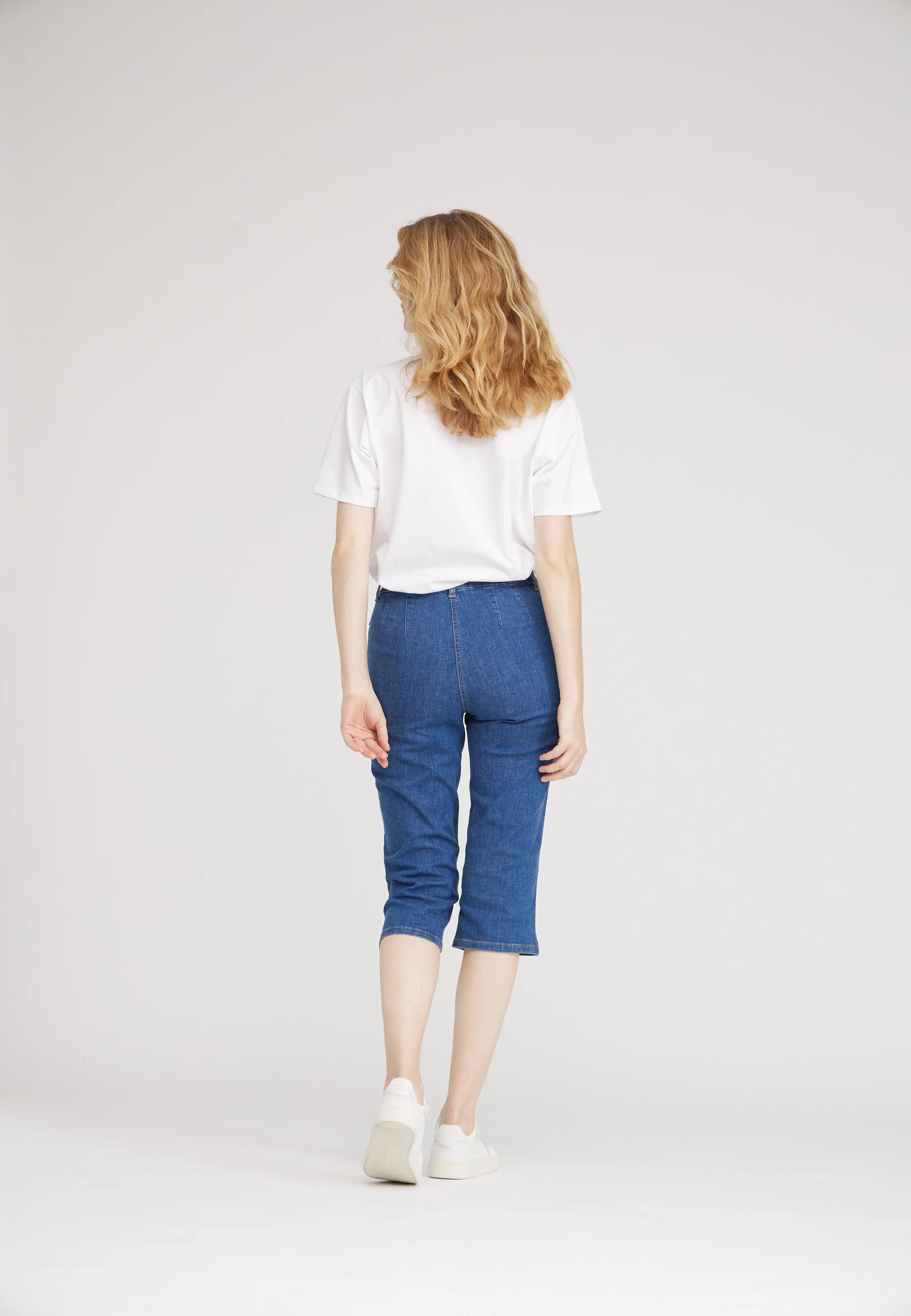 Kelly Regular Capri Short Length - Blue Denim - Image 3