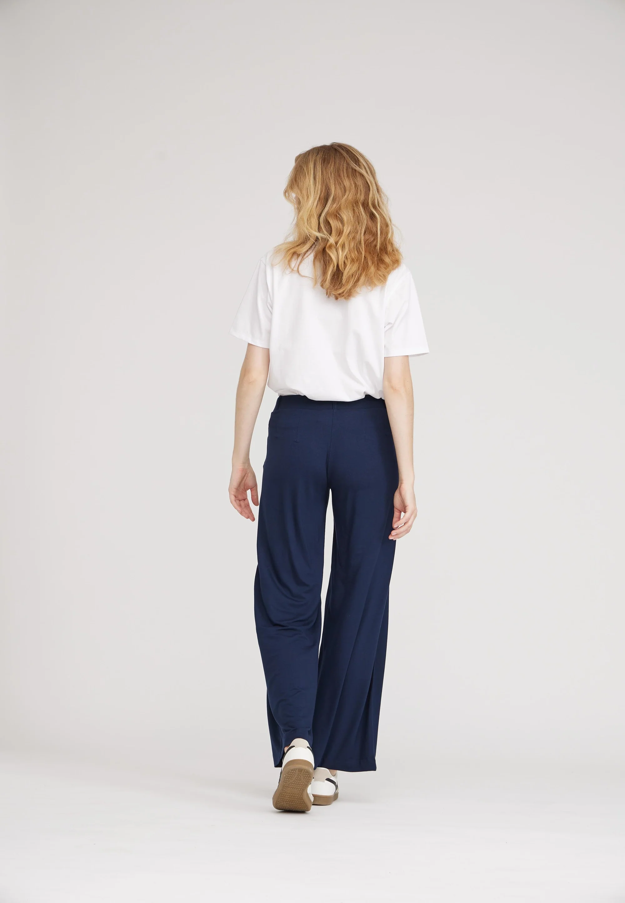 Donna Loose Jersey - Short Length - Navy - Image 4