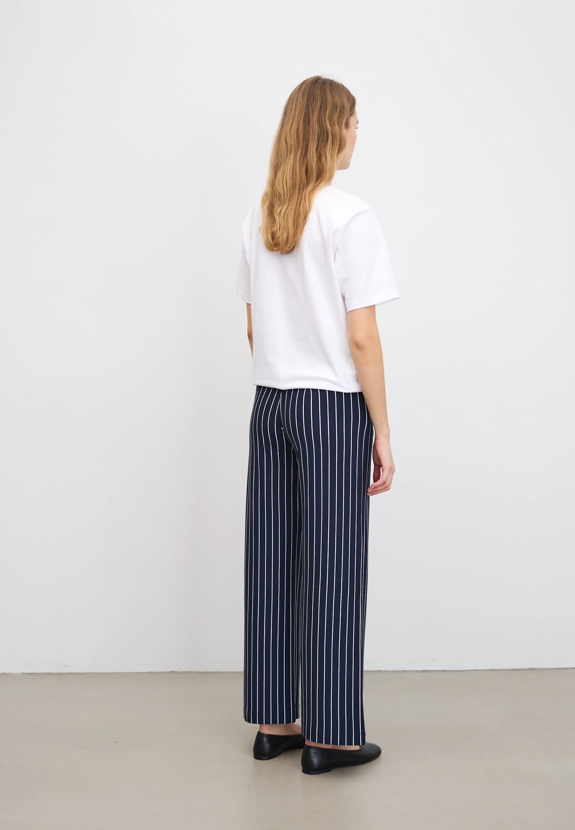 Donna Loose Jersey - Short Length - Navy Stripe - Image 3