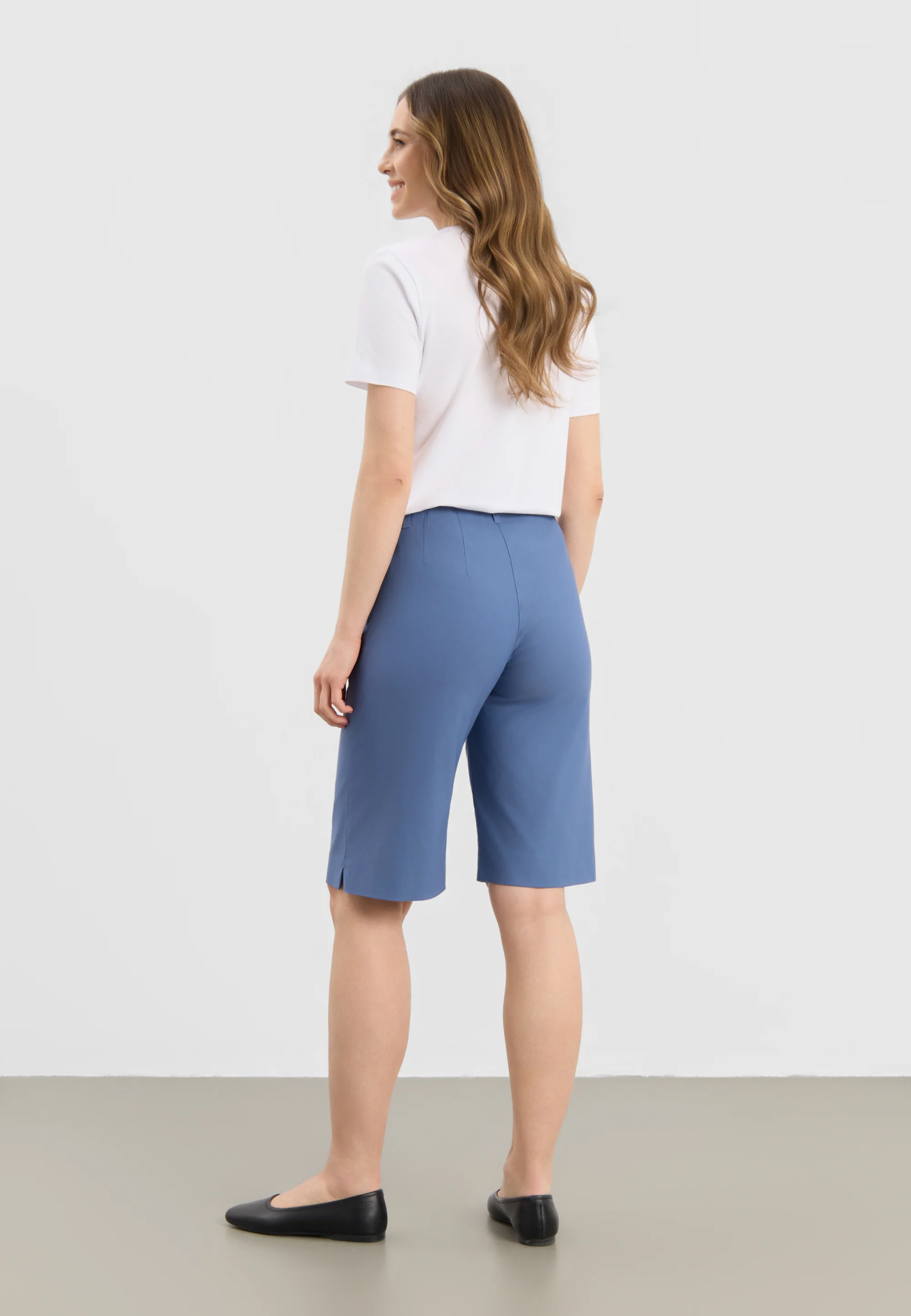 Donna Loose Shorts - Blue - Image 2
