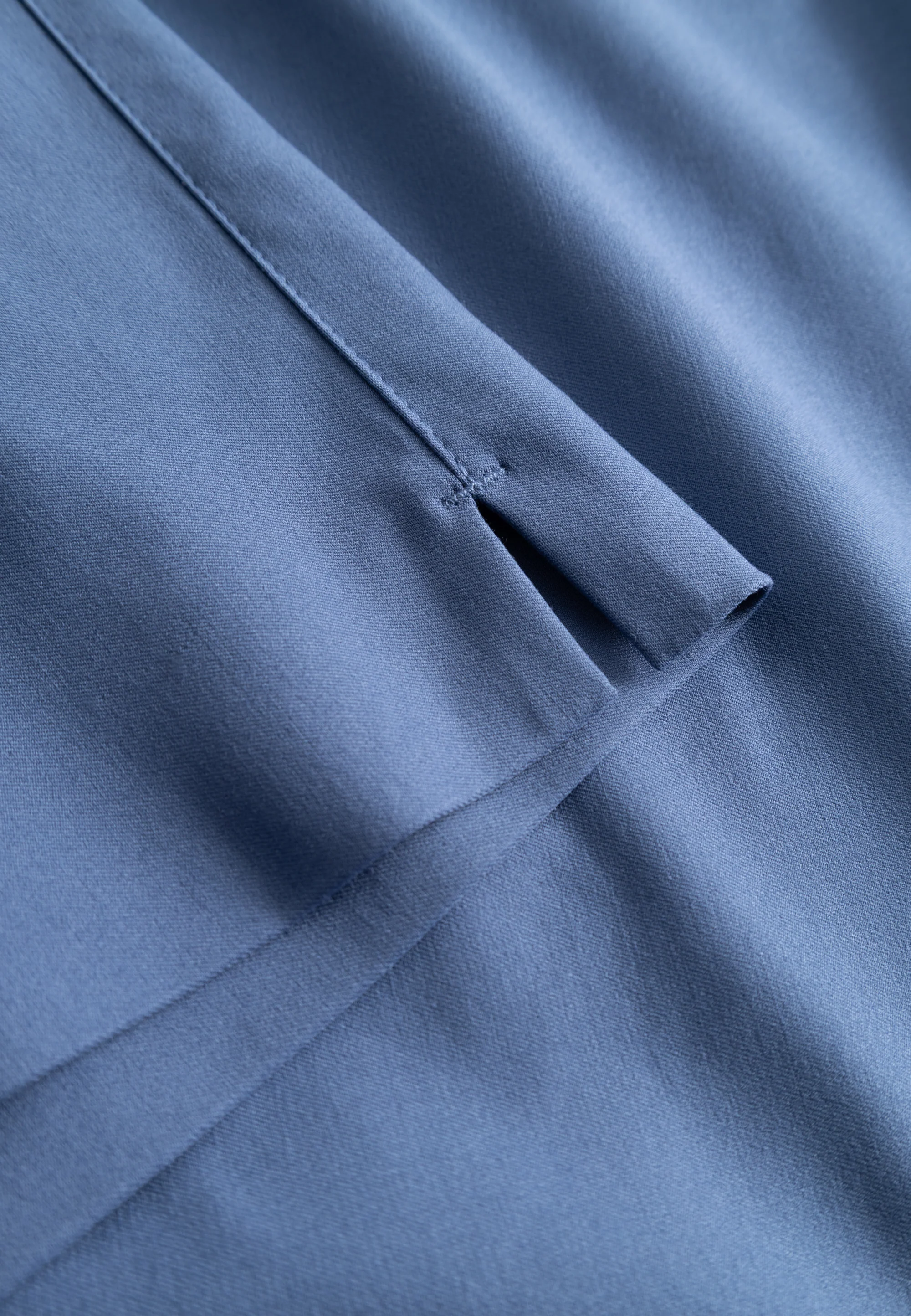 Donna Loose Shorts - Blue - Image 4