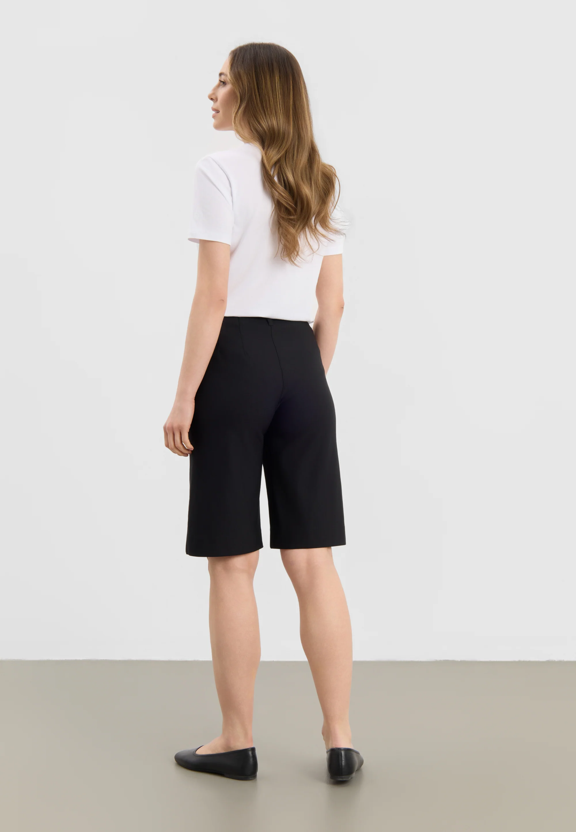 Donna Loose Shorts - Black - Image 3