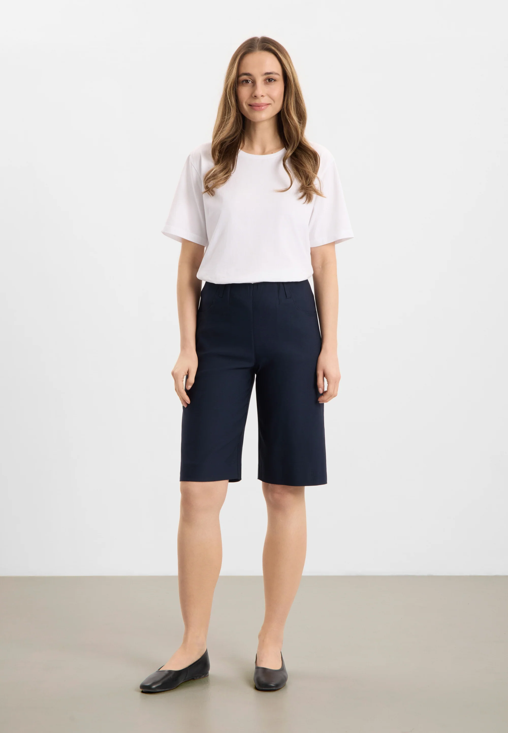 Donna Loose Shorts - Navy