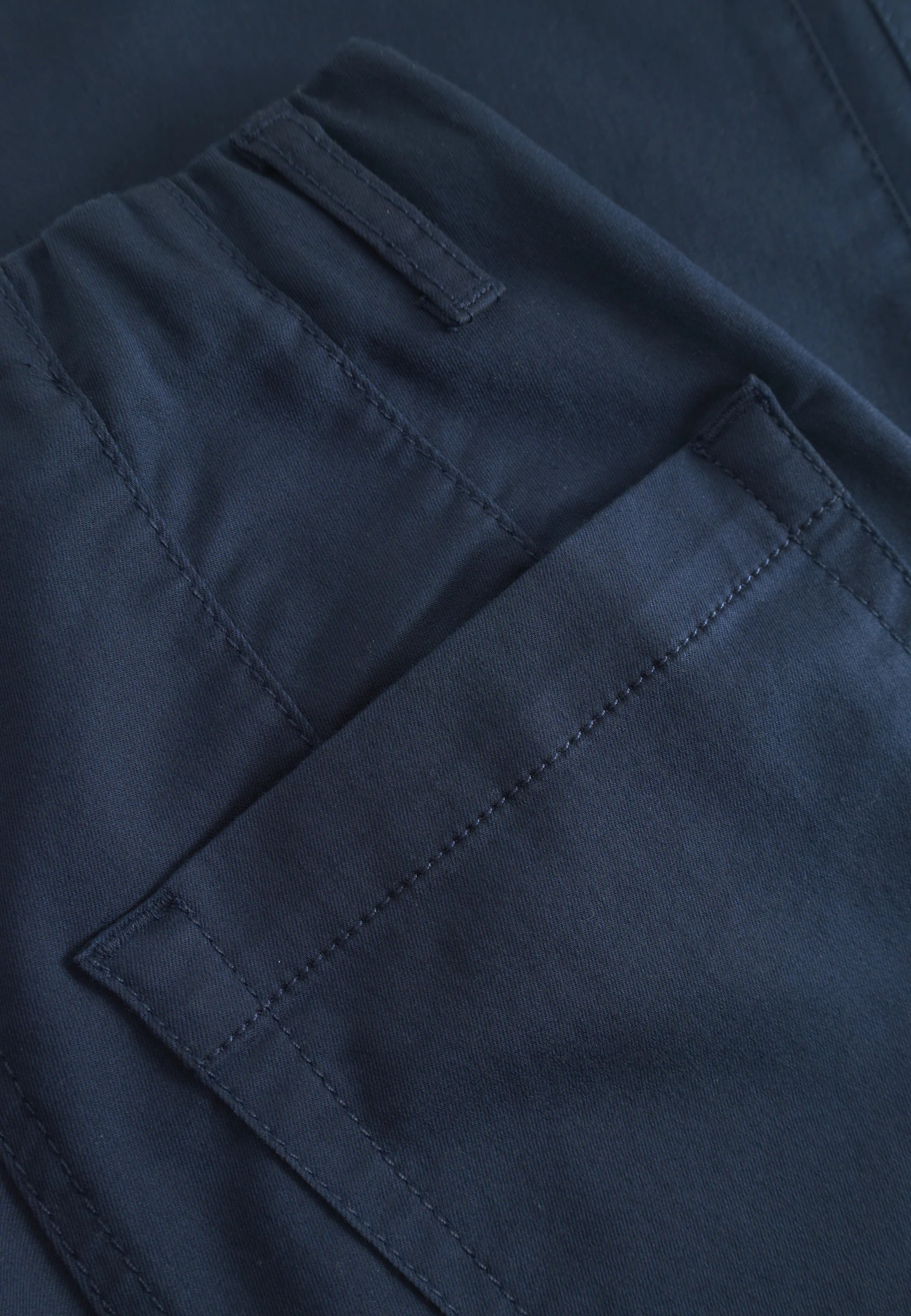 Patricia Regular - Cropped - Navy - Image 6