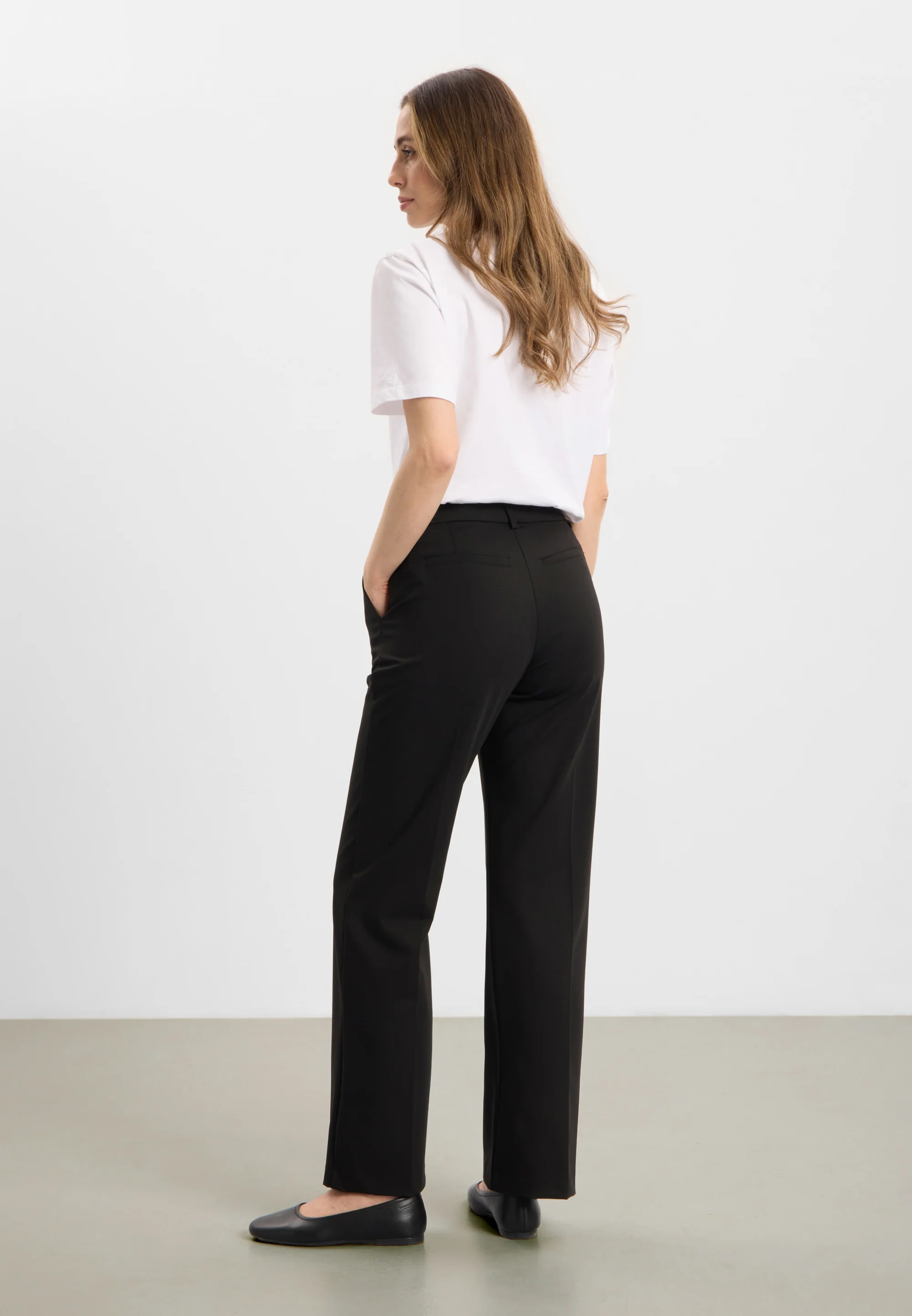 Judy Straight - Medium Length - Black - Image 2