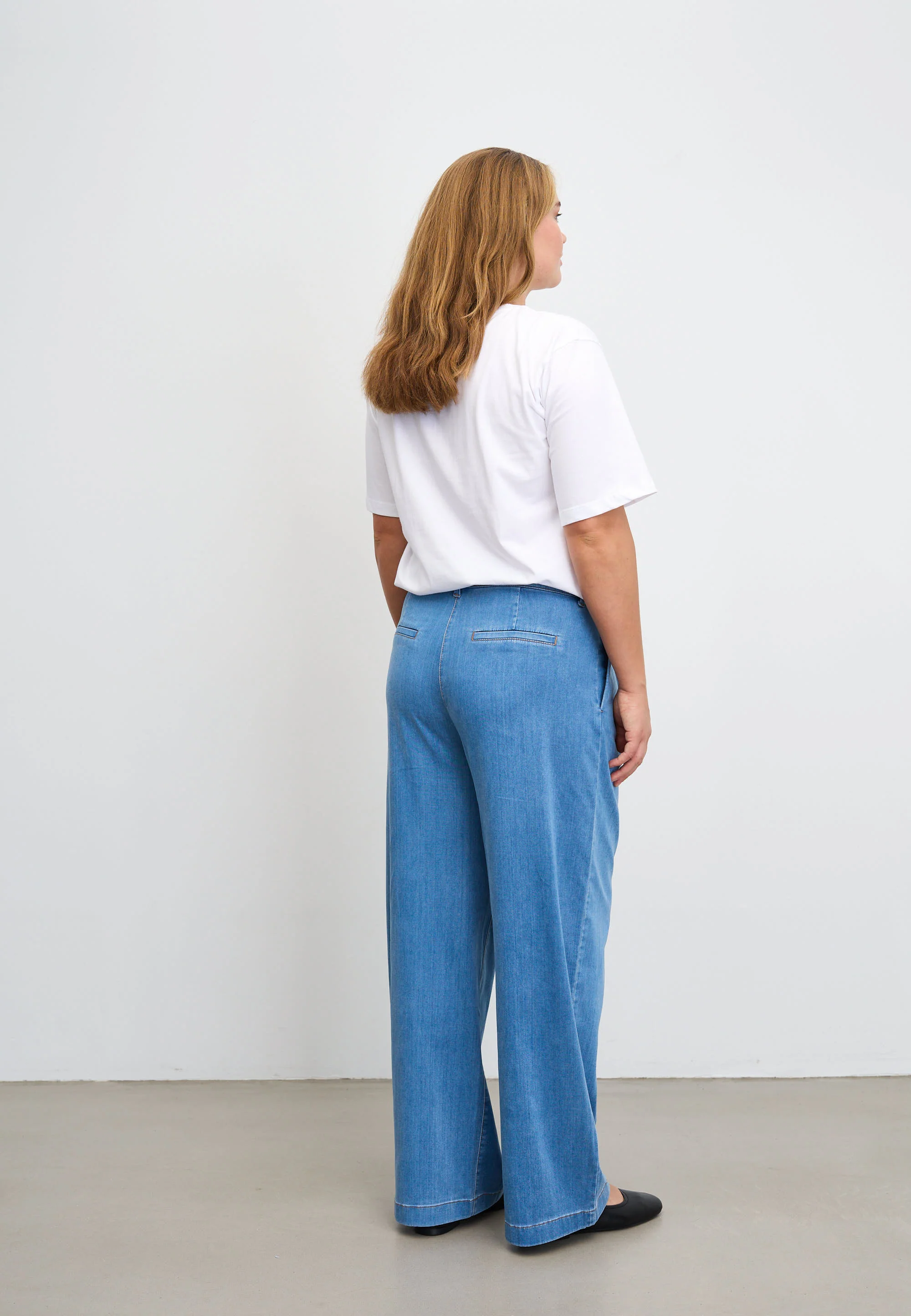 Debbie Loose - Medium Length - Washed Blue Denim - Image 3