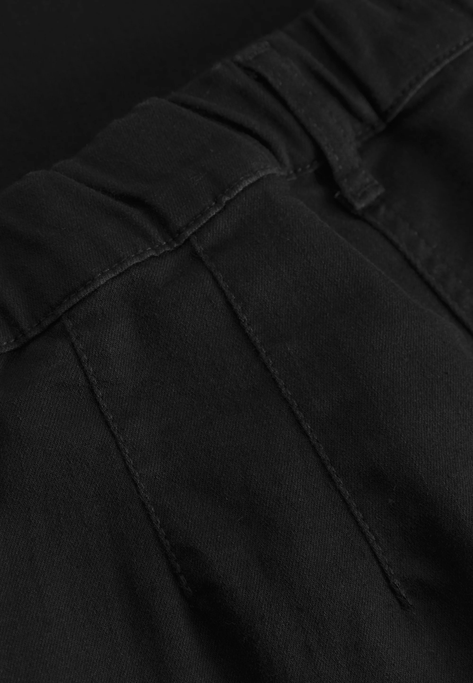 Donna Loose - Short Length - Black Denim - Image 6