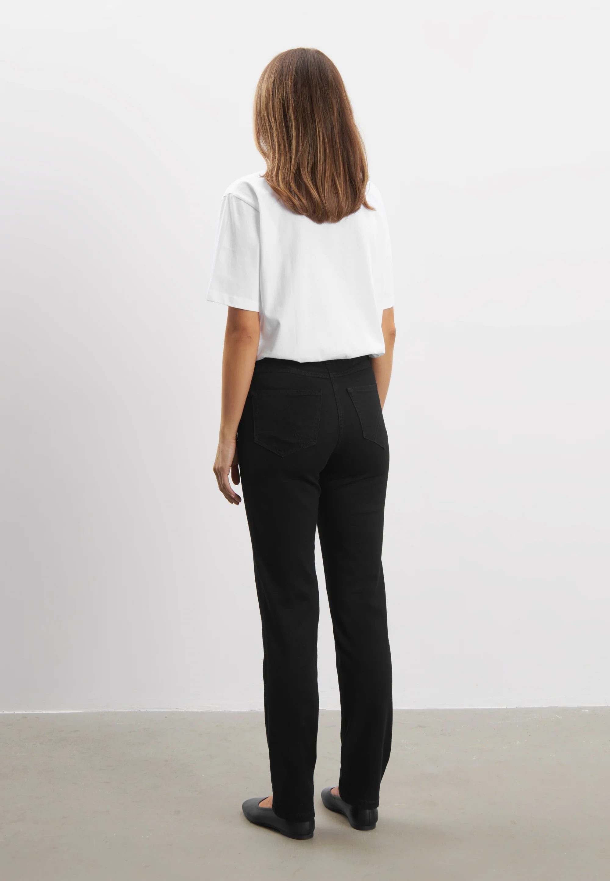 Hannah Regular - Medium Length - Black Denim - Image 3