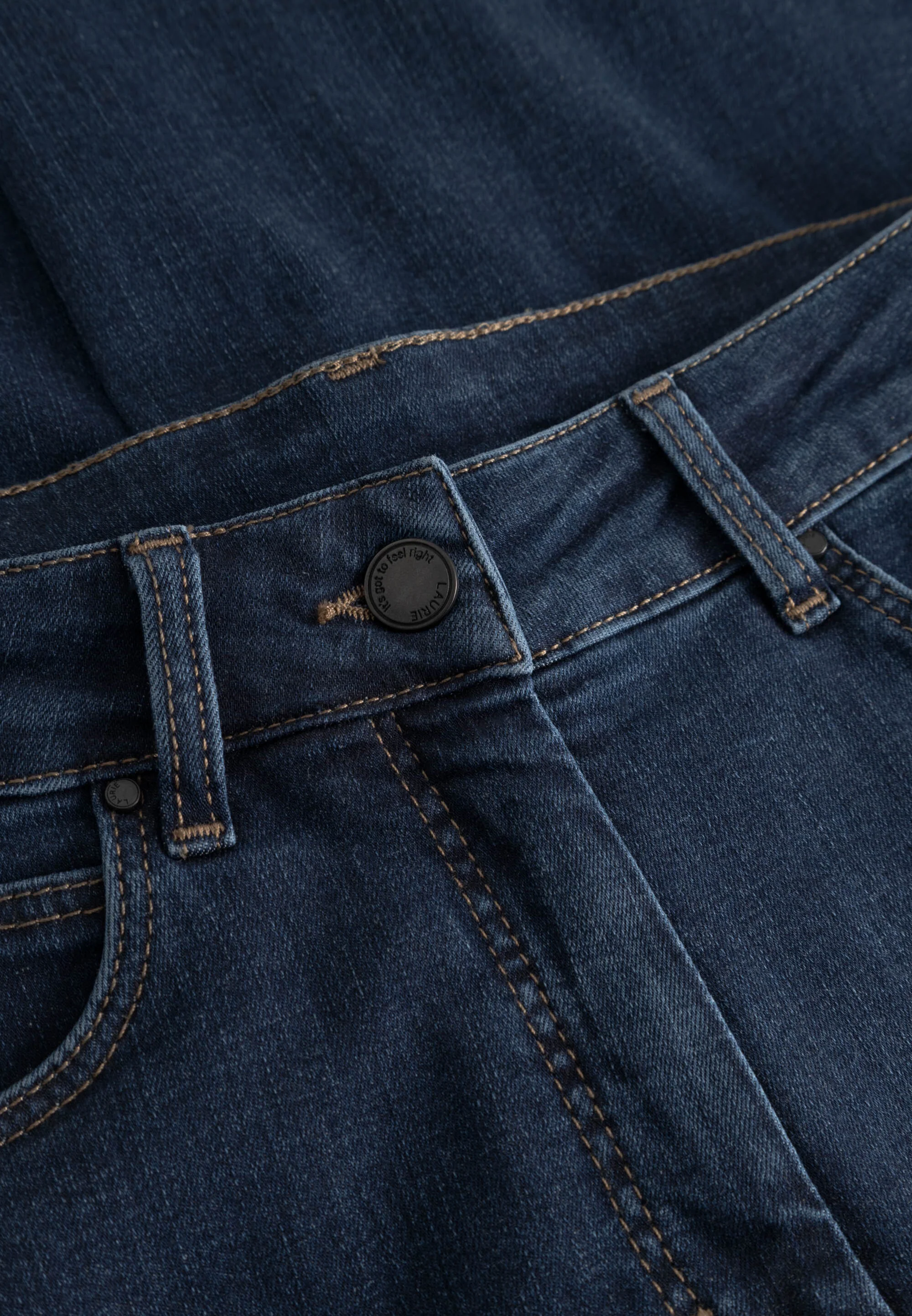Carol Loose - Medium Length - Dark Blue Denim - Image 5