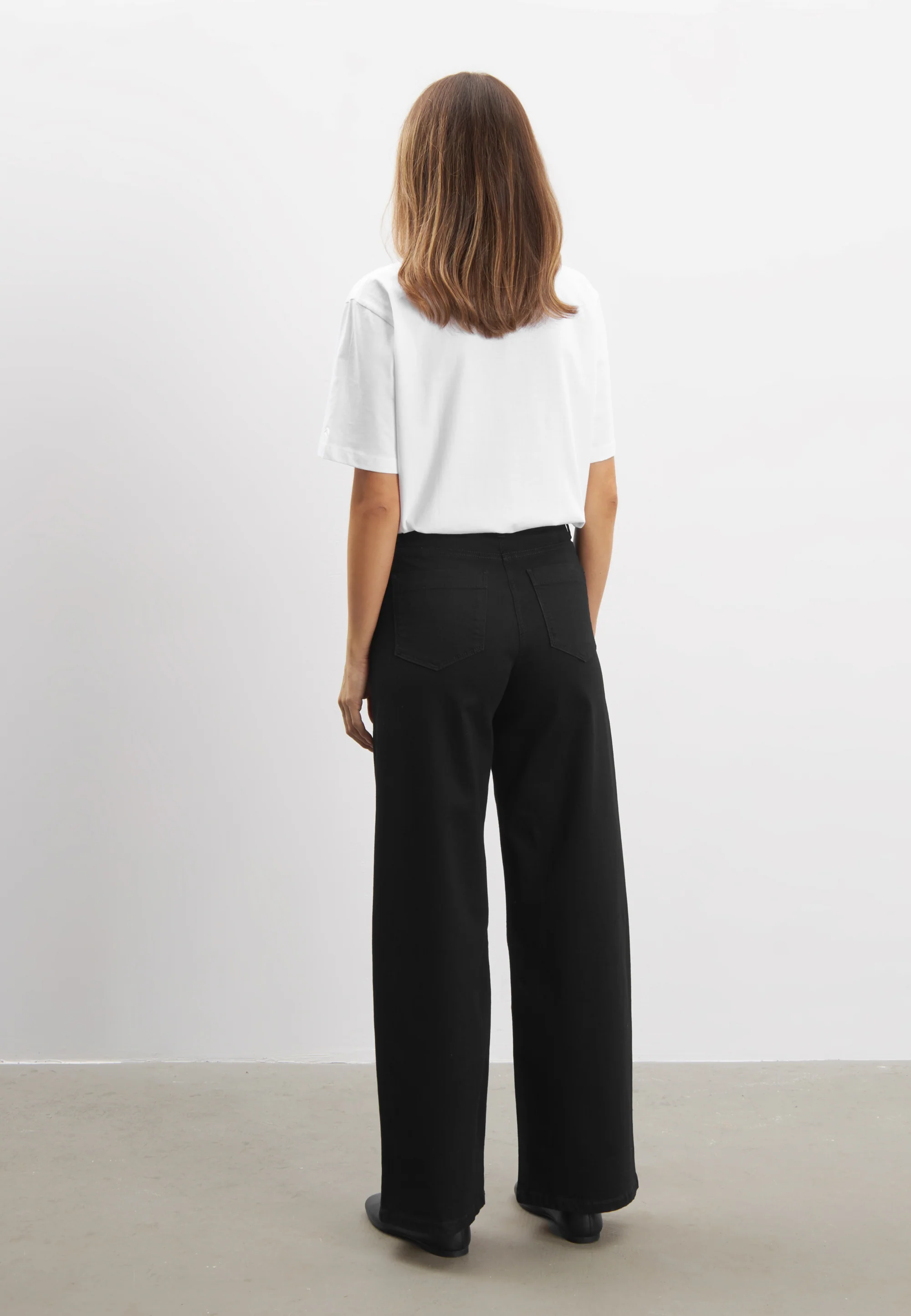 Carol Loose - Medium Length - Black Denim - Image 3