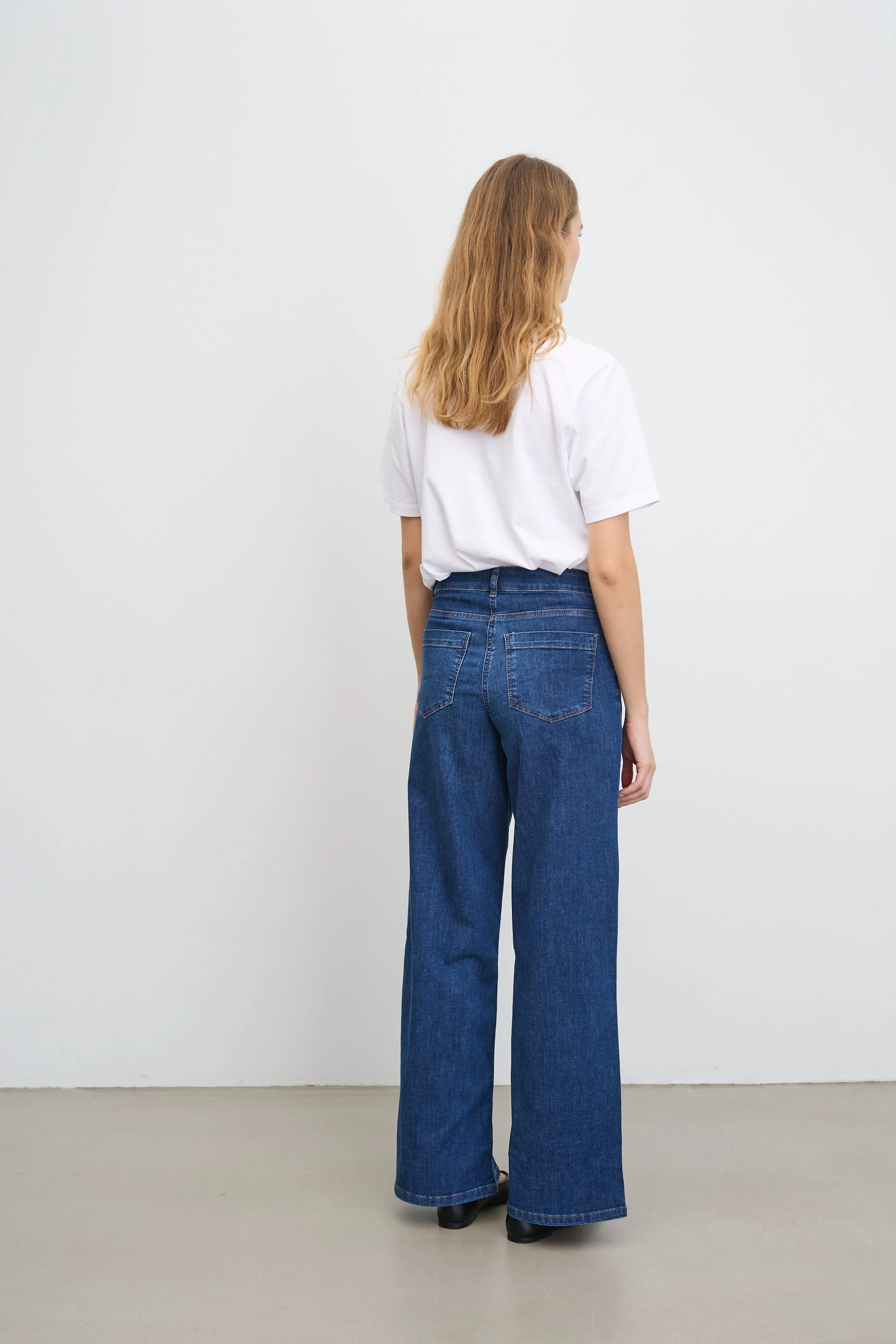 Carol Loose - Long Length - Washed Blue Denim - Image 3