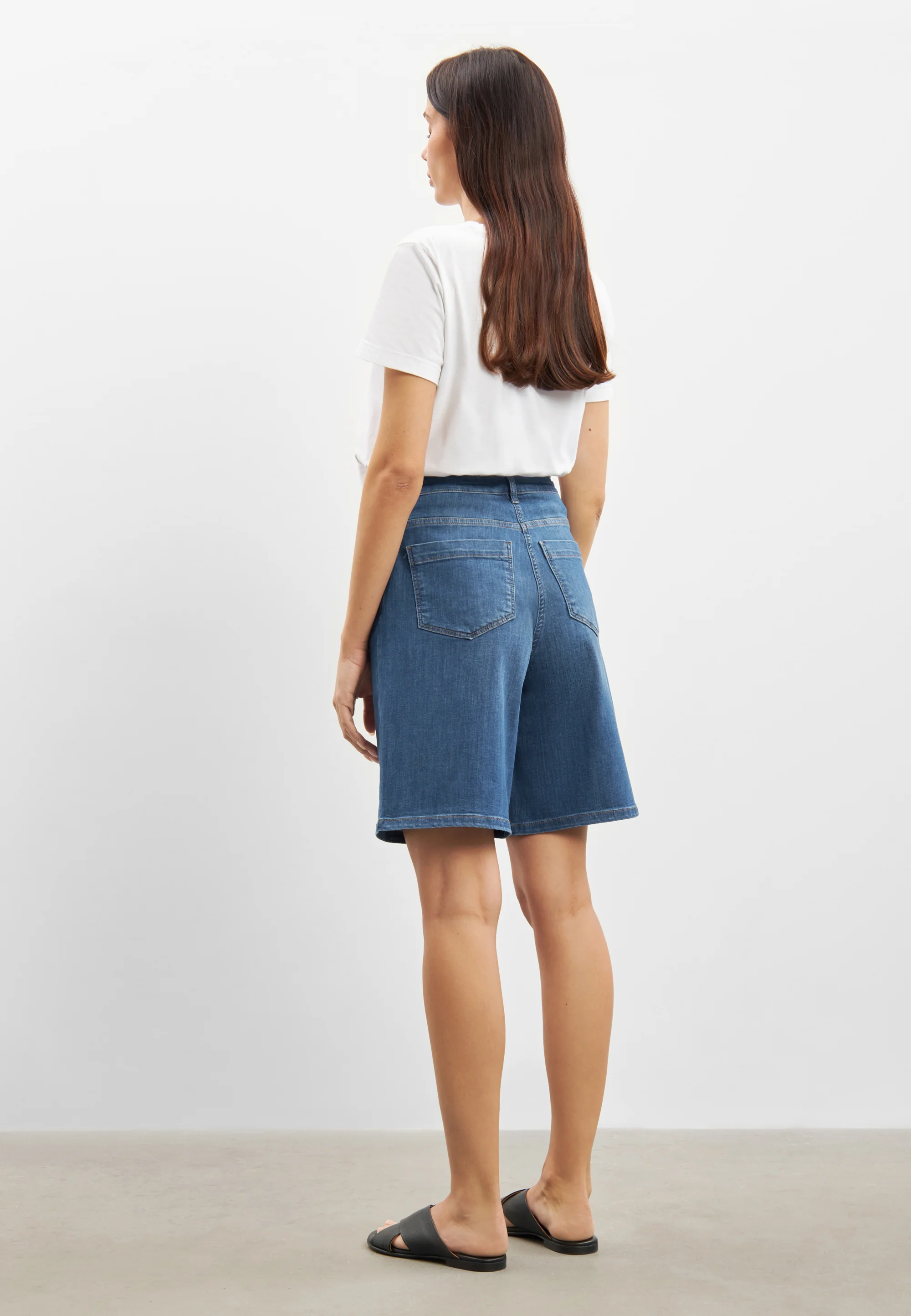 Carol Loose Shorts - Washed Blue Denim - Image 4
