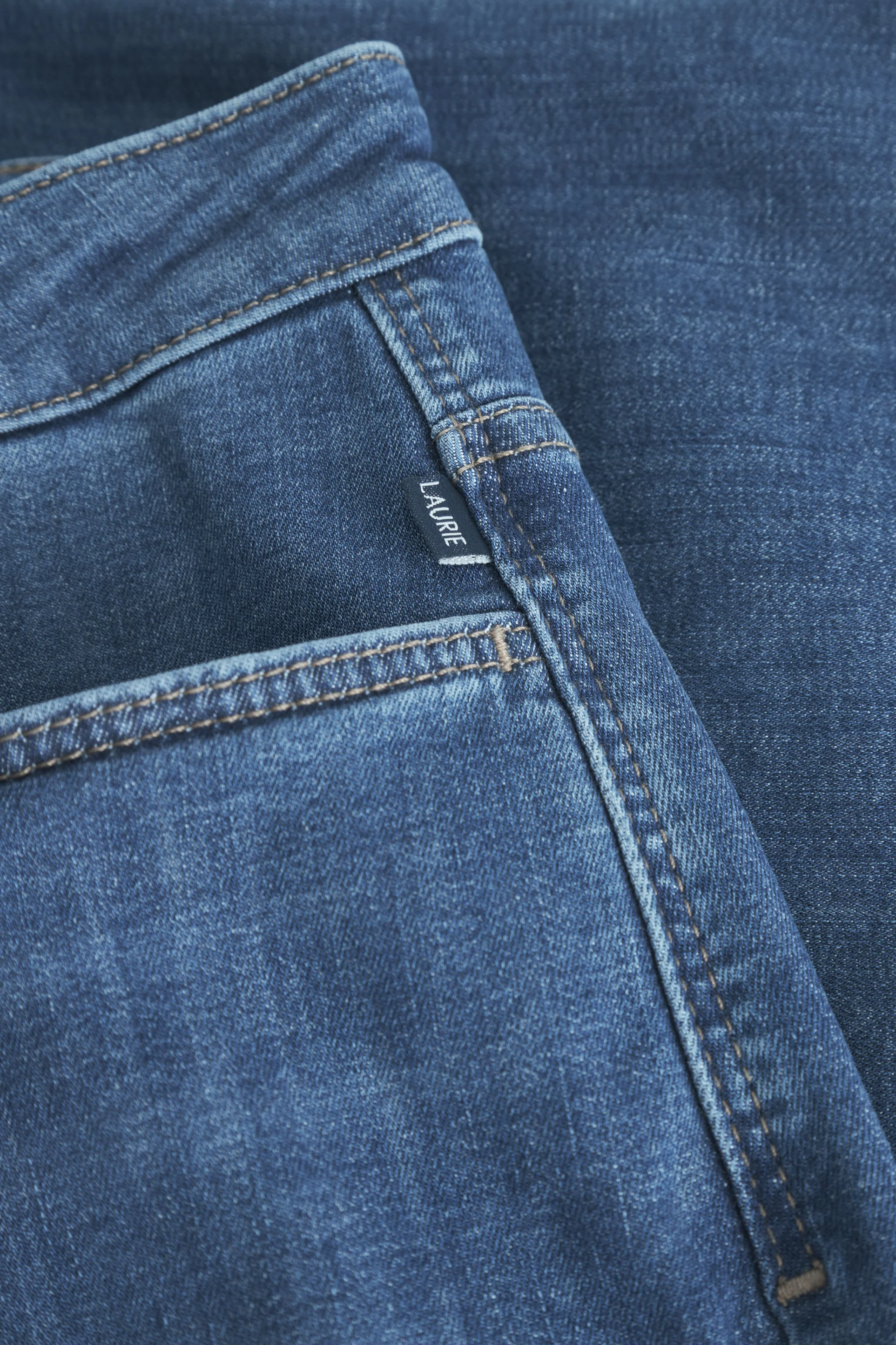 Carol Loose Shorts - Washed Blue Denim - Image 6