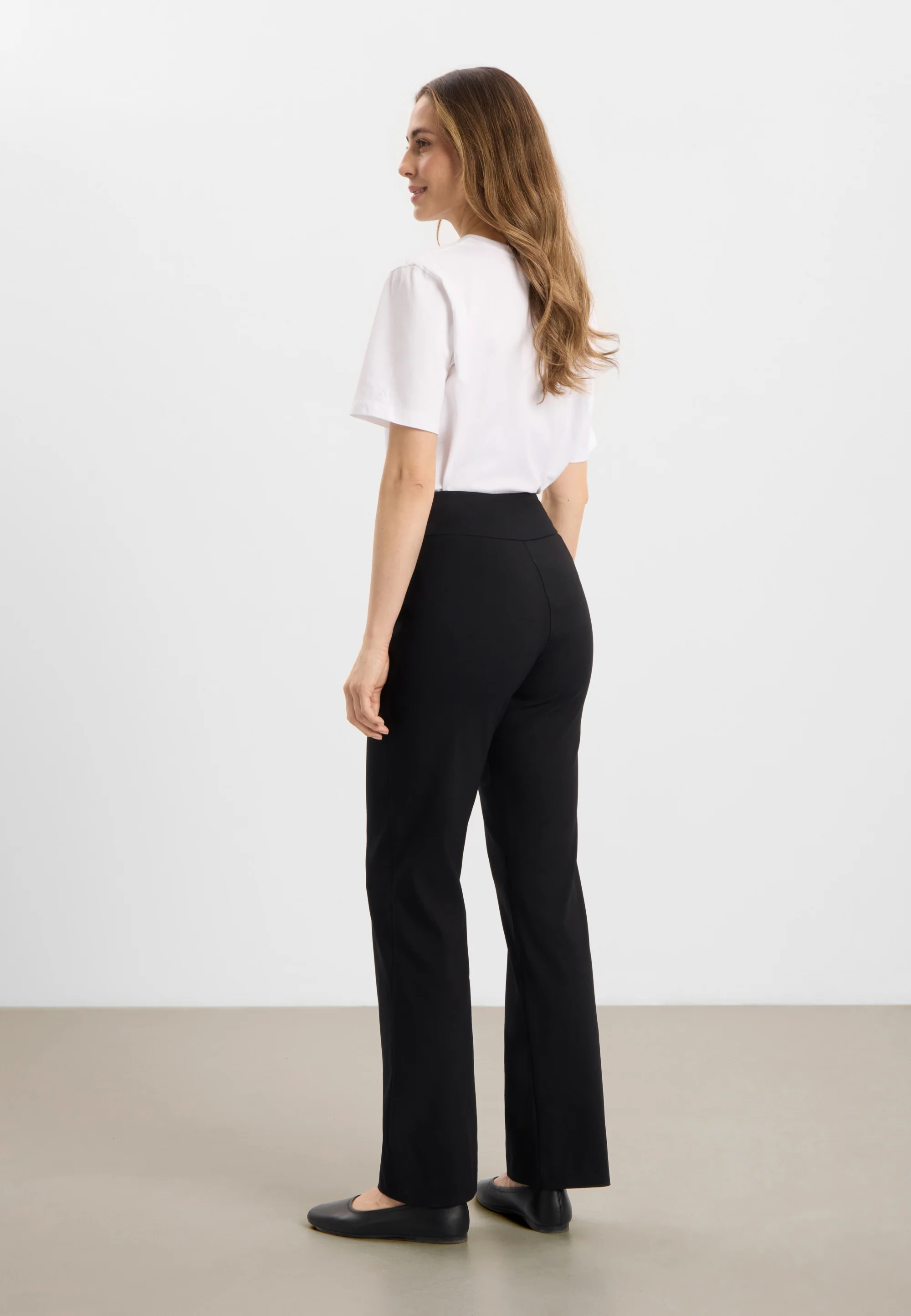 Thea Straight - Medium Length - Black - Image 3