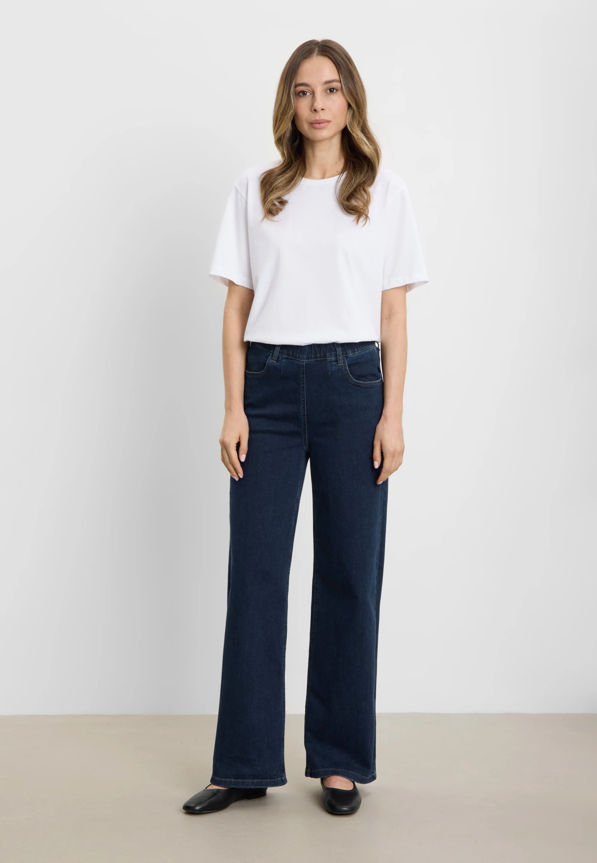 Donna Loose - Medium Length - Dark Blue Denim