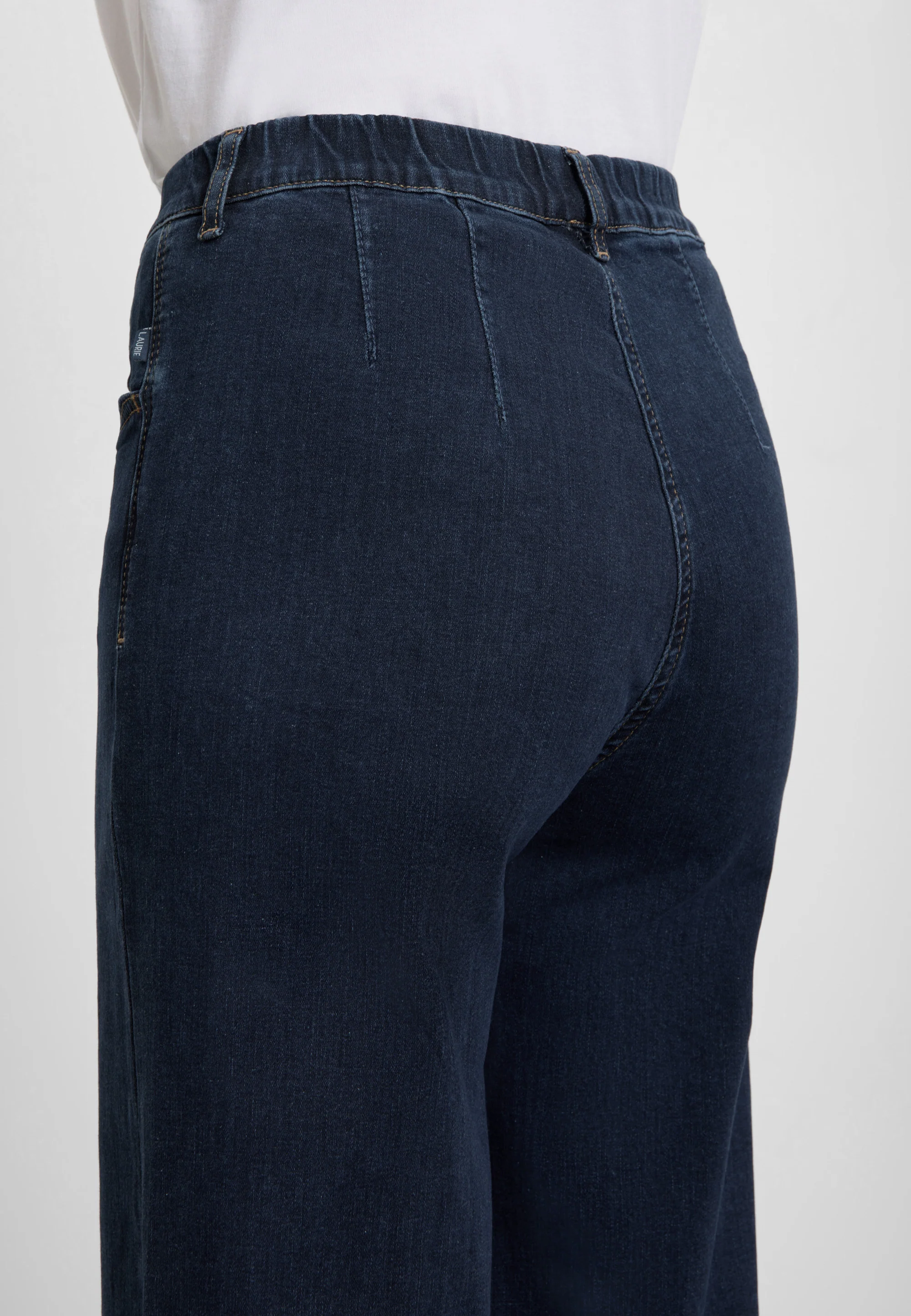 Donna Loose - Medium Length - Dark Blue Denim - Image 4