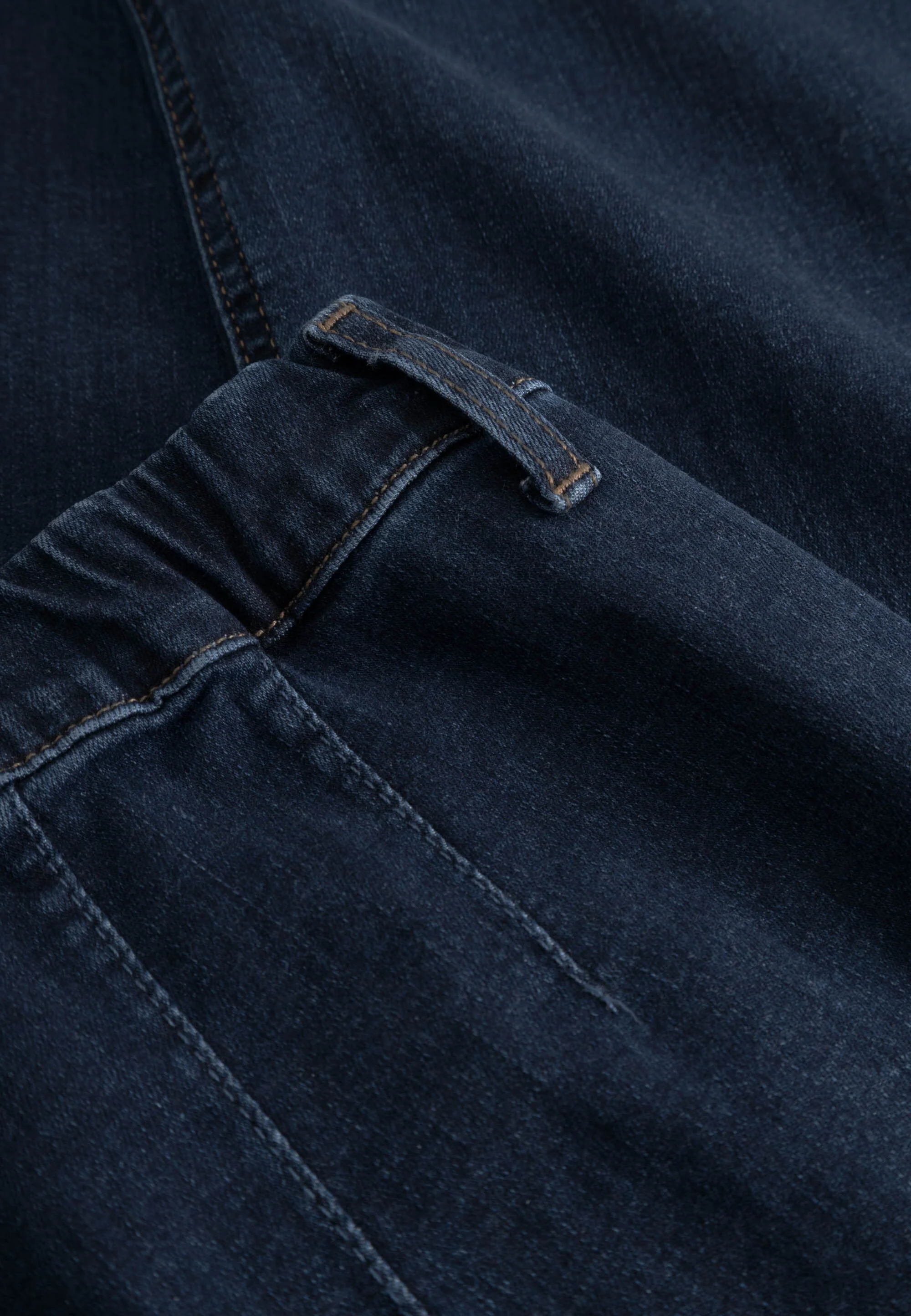 Donna Loose - Medium Length - Dark Blue Denim - Image 7