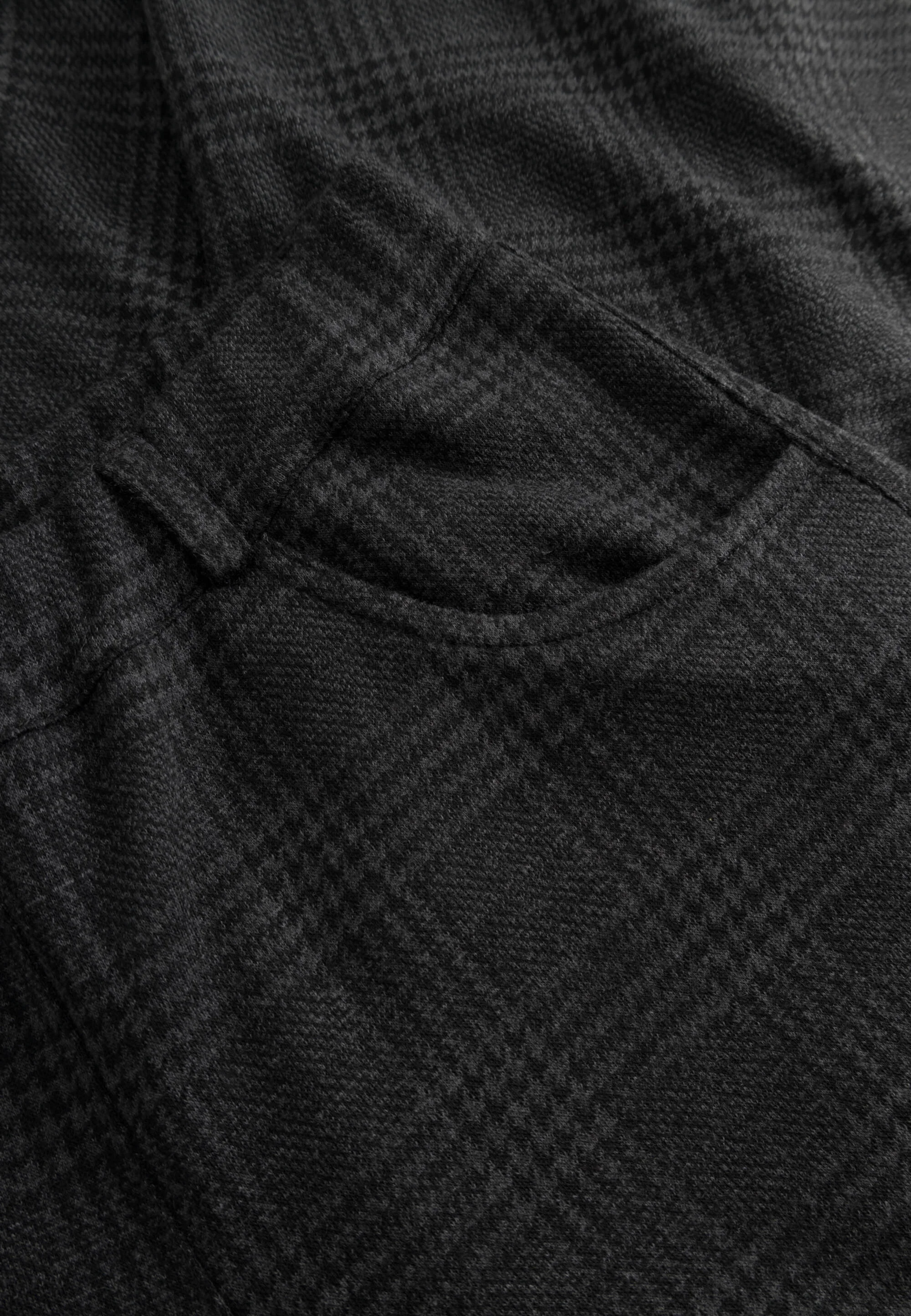 Donna Loose - Medium Length - Anthracite Check - Image 5
