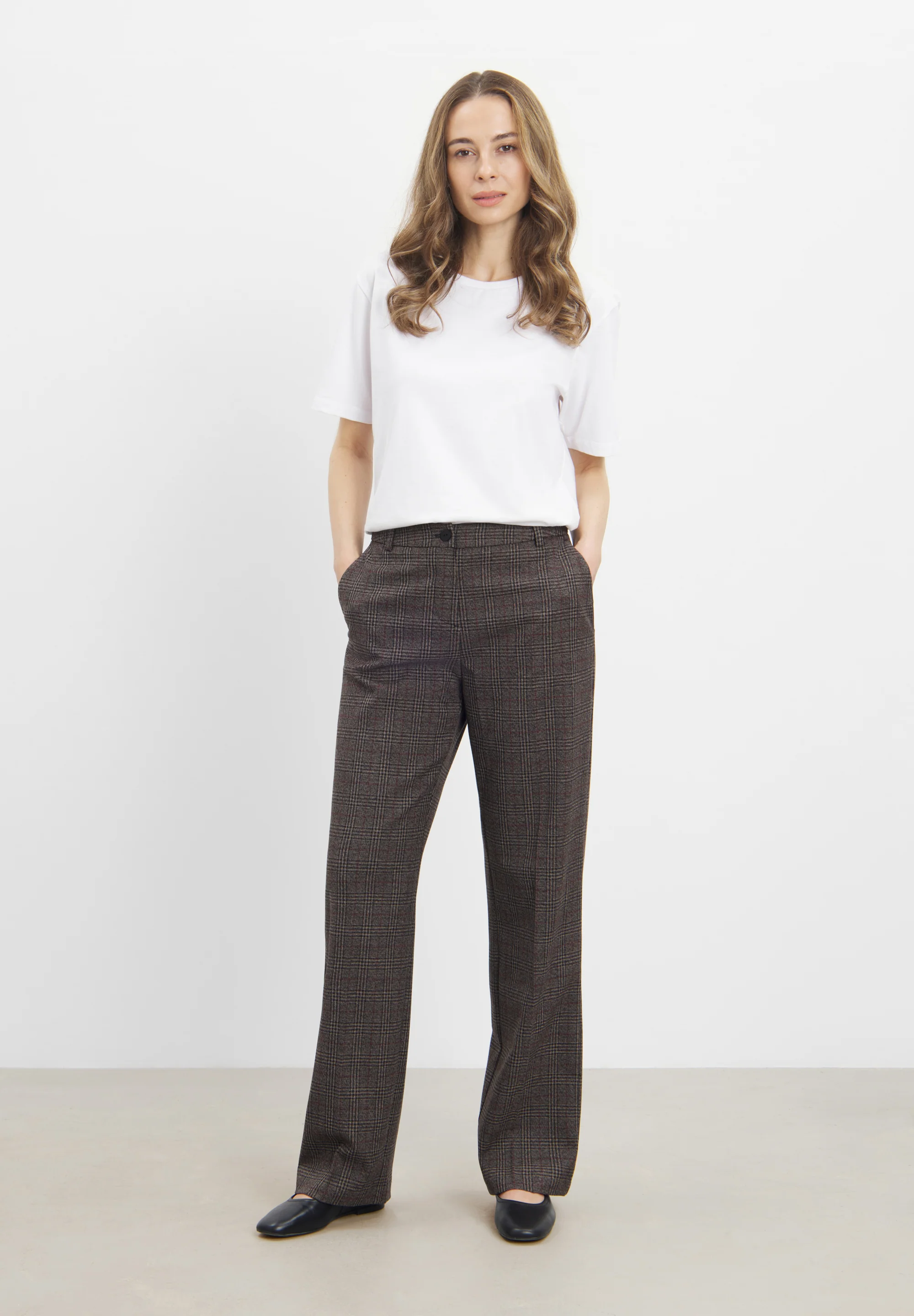 Judy Straight - Medium Length - Black Check