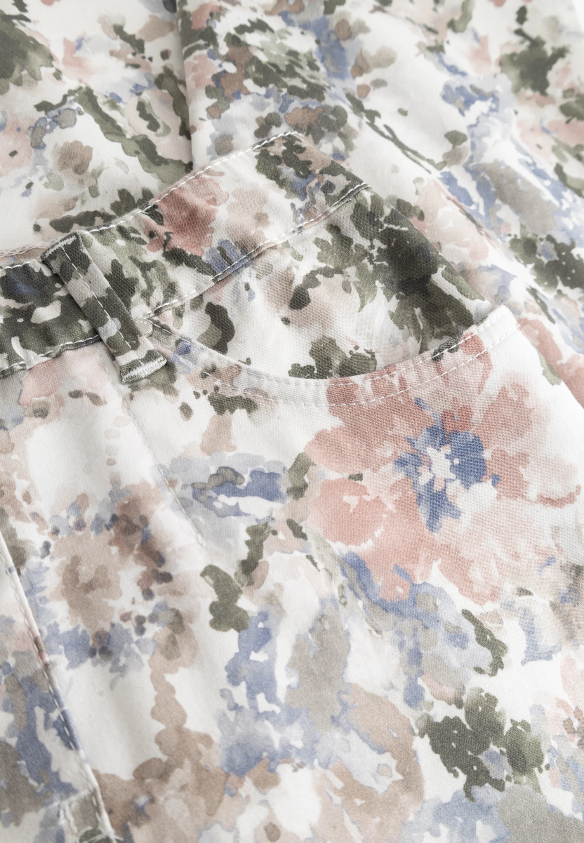 Hannah Regular - Extra Short Length - Khaki watercolour print - Image 5