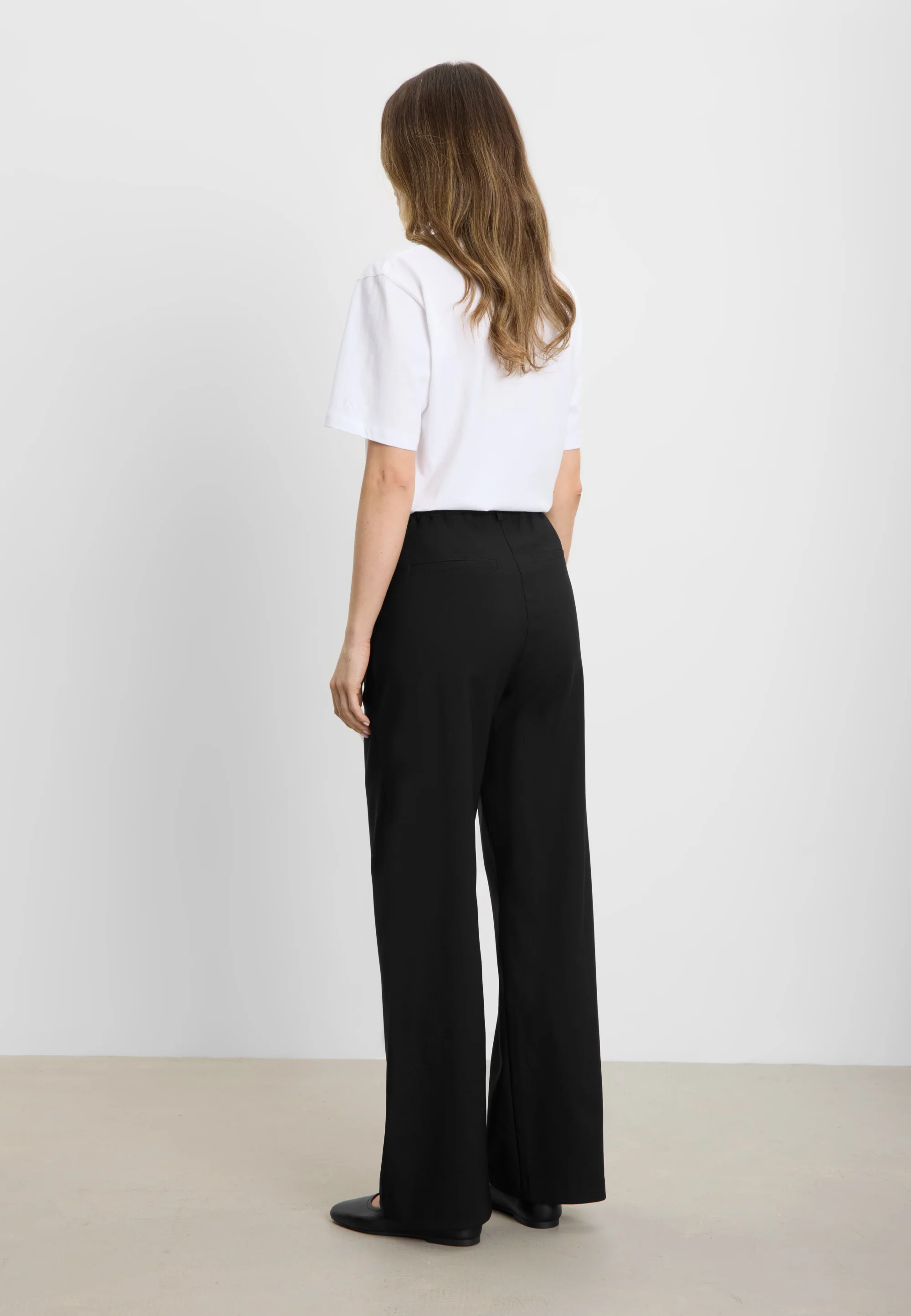 Alice Loose - Medium Length - Black - Image 7