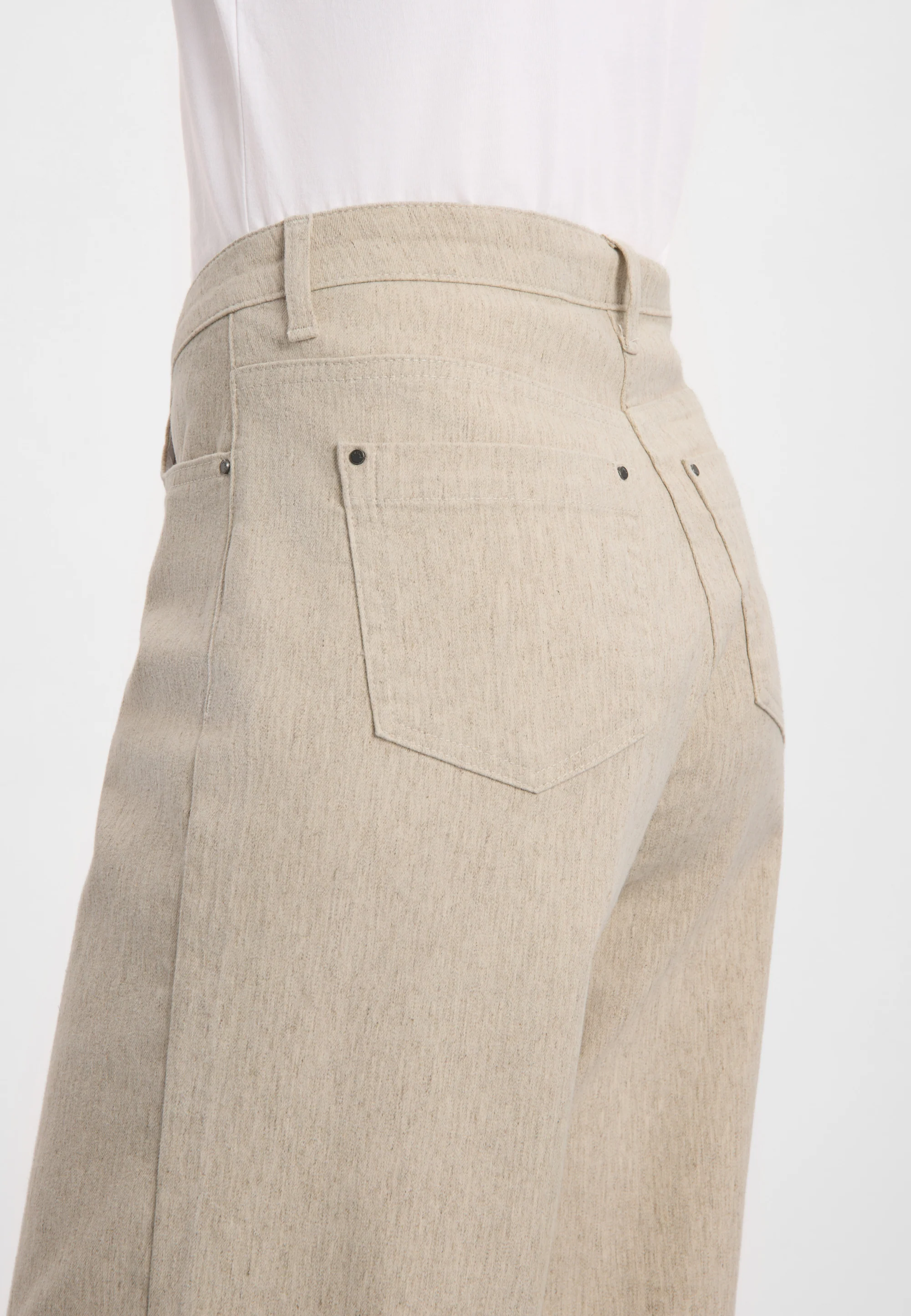 Carol Loose - Medium Length - Grey sand hemp - Image 4