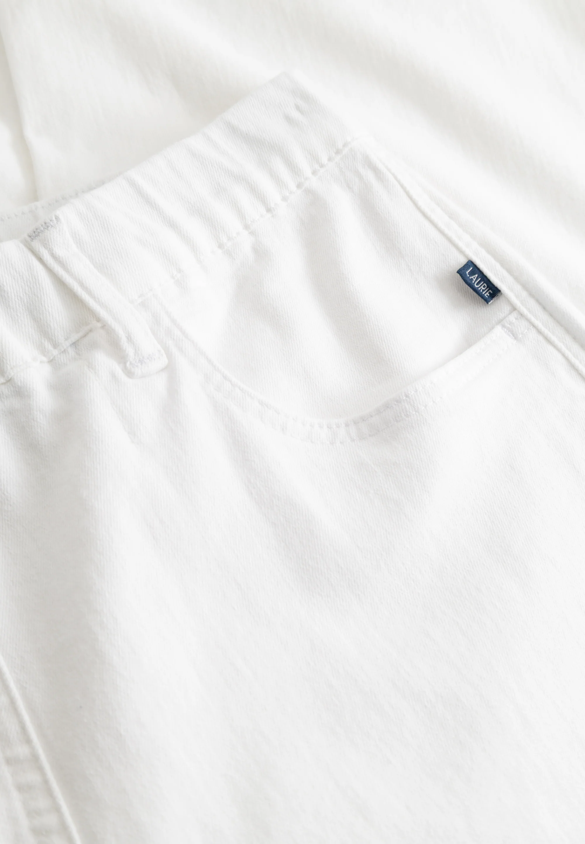 Donna Loose CL - White - Image 5