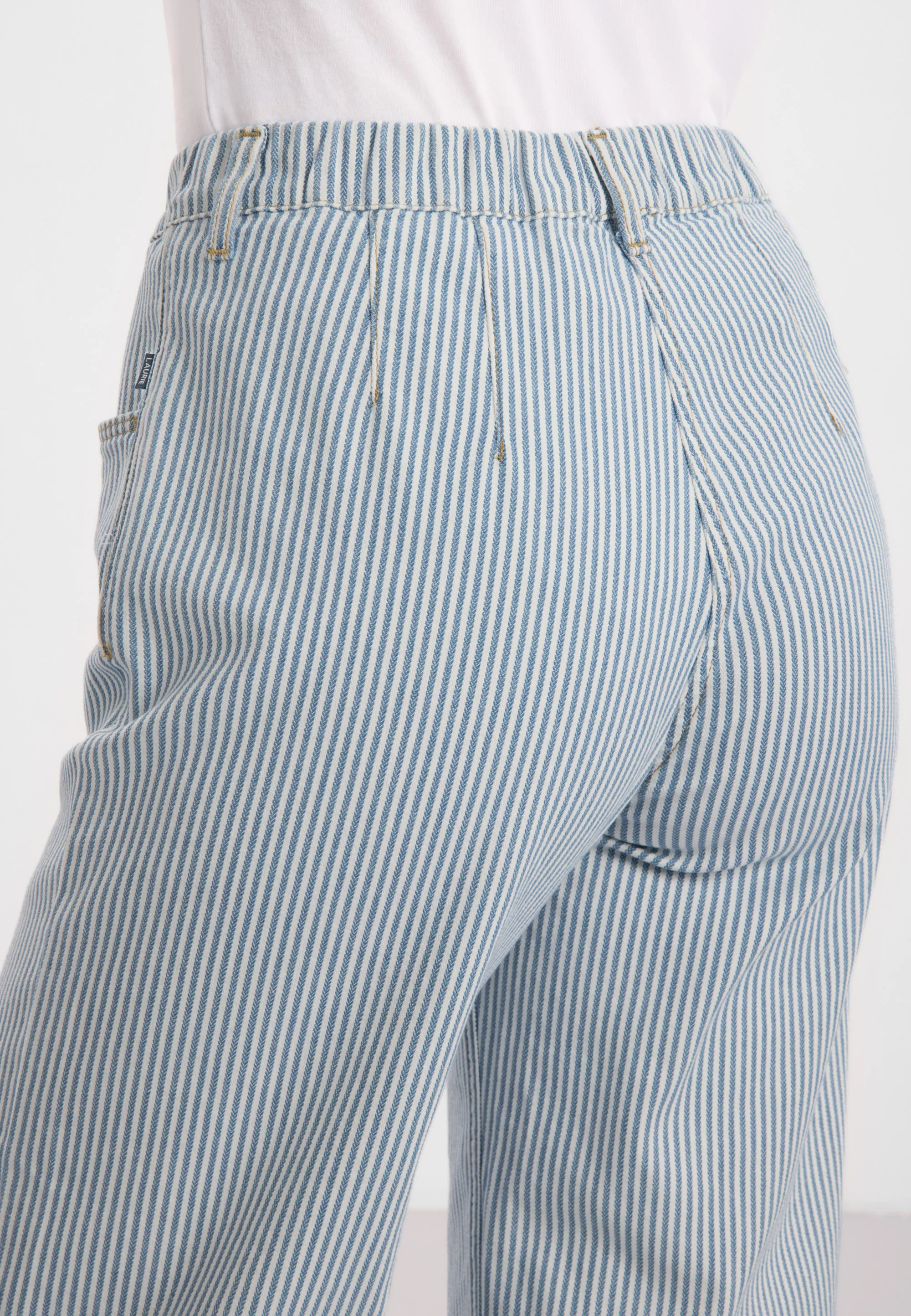 Donna Loose CL - White blue stripe - Image 4