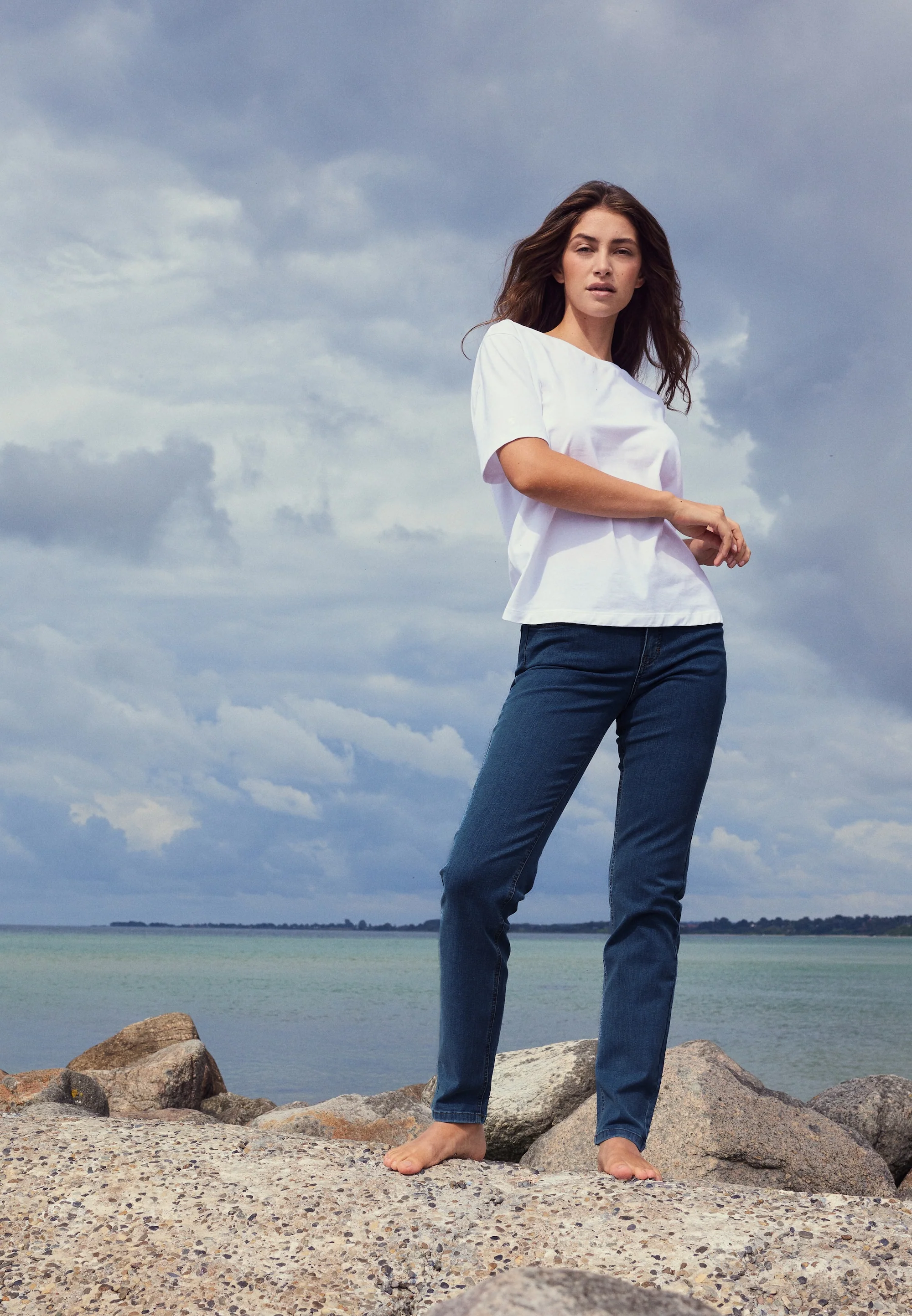 Christie Regular - Medium Length - Dark Blue Denim - Image 4