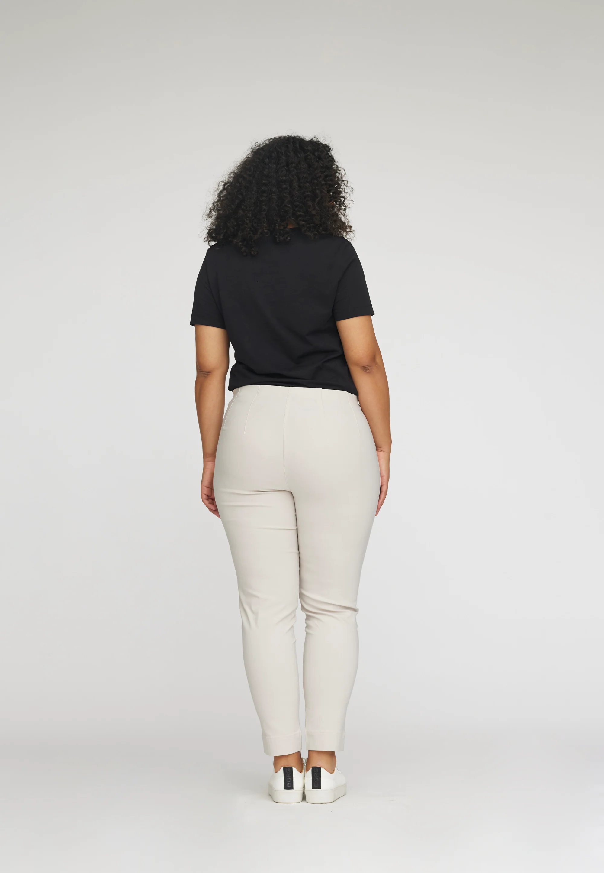 Betty Regular - Short Length - Grey Sand - Image 4