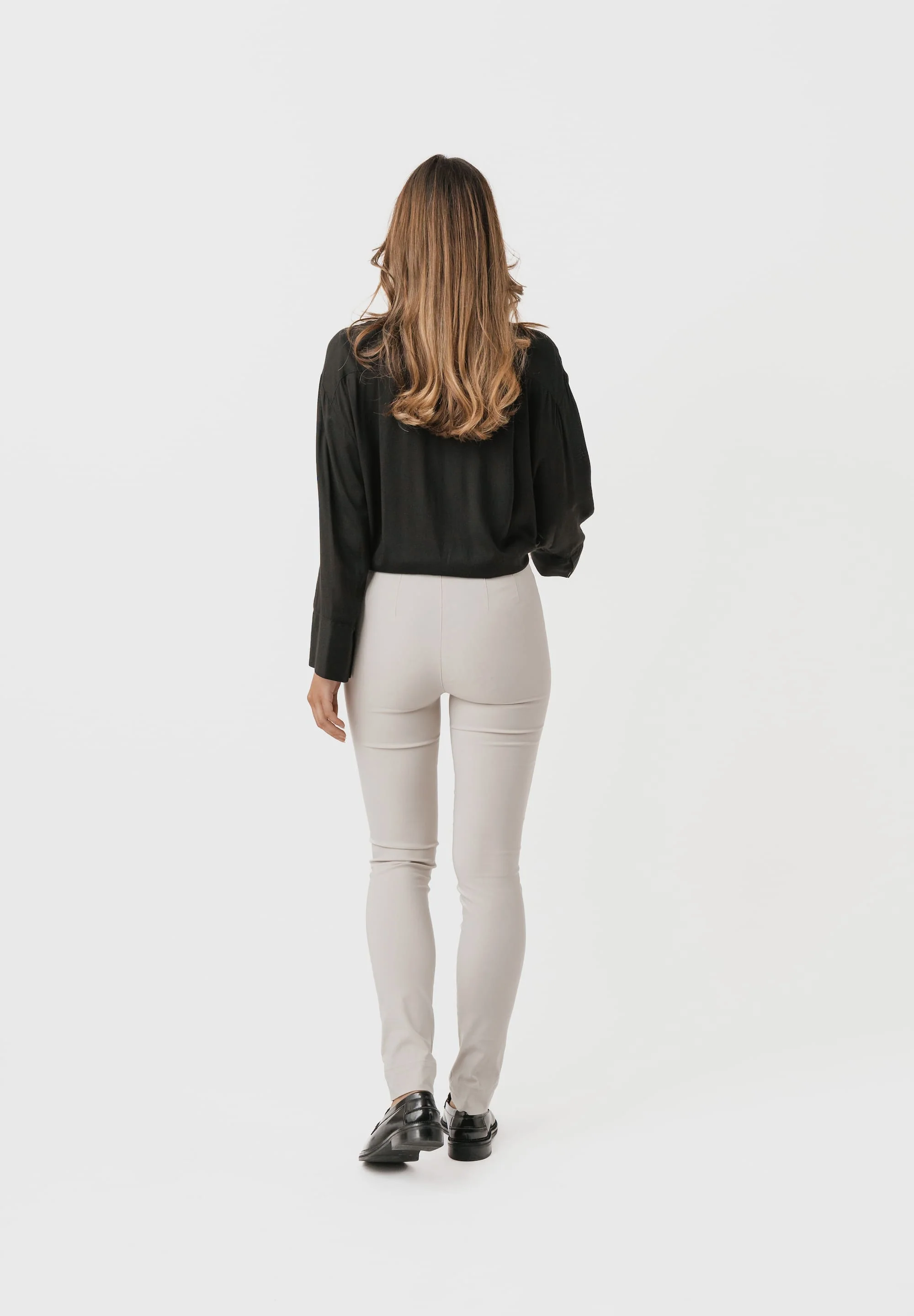 Vicky Slim - Medium Length - Grey Sand - Image 4