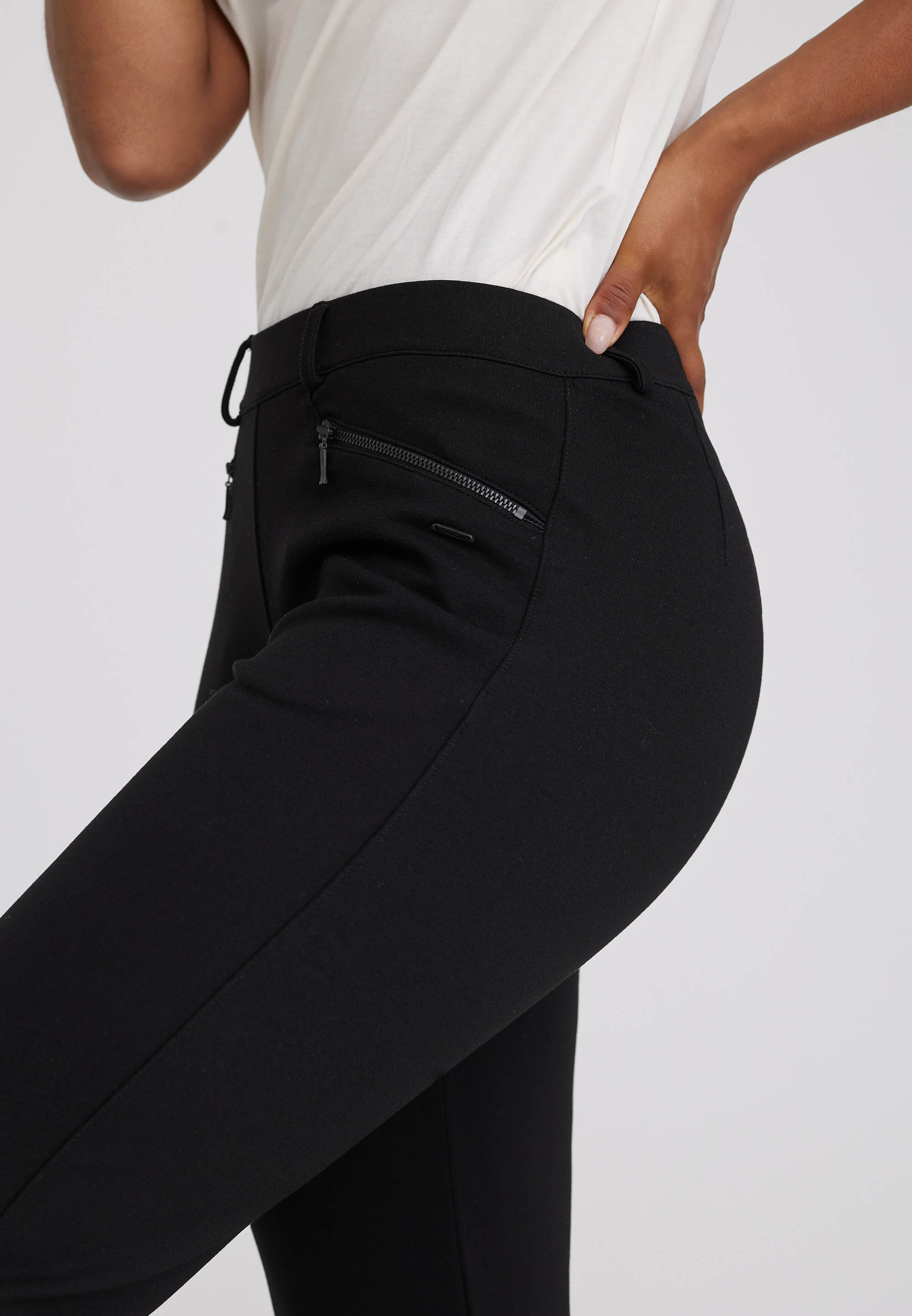 Rylie Regular - Short Length - Black - Image 3